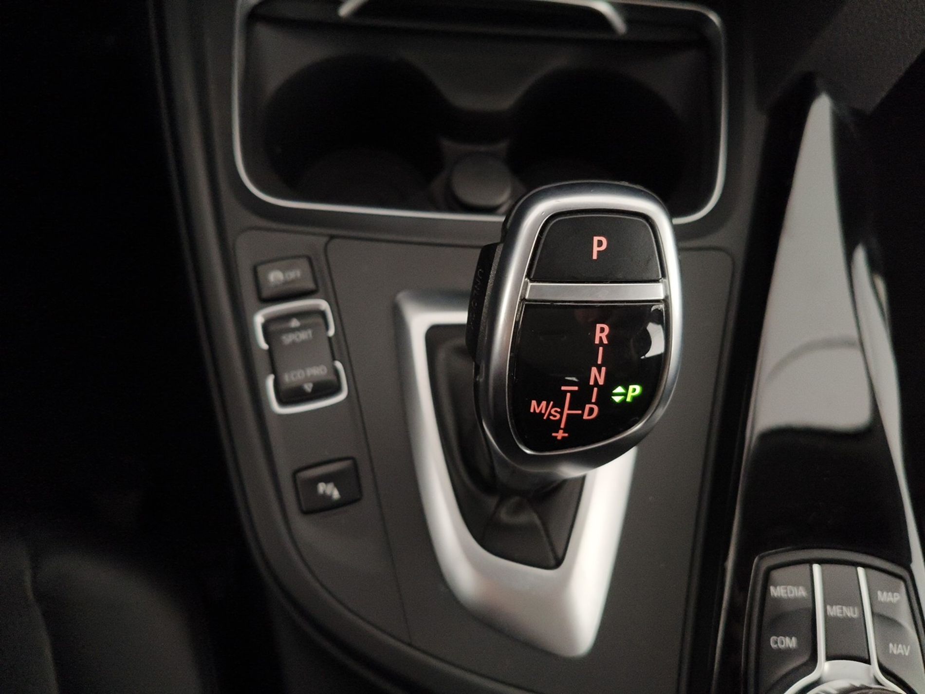 BMW Serie 3 F31 2015 Touring Serie 3 Touring 320d Luxury Steptronic - Messa