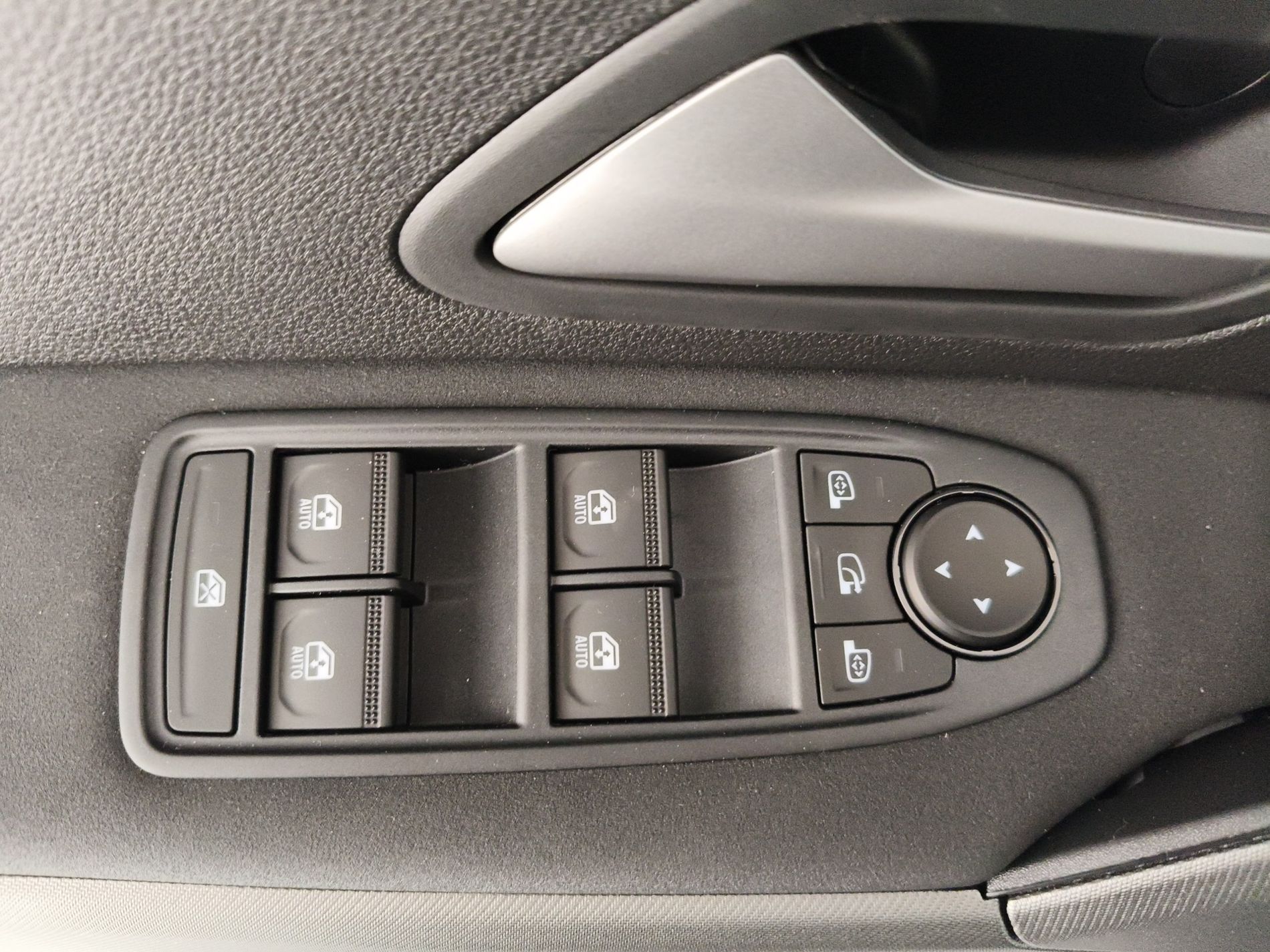 Dacia BIGSTER journey mild hybrid-G 140 - Messa