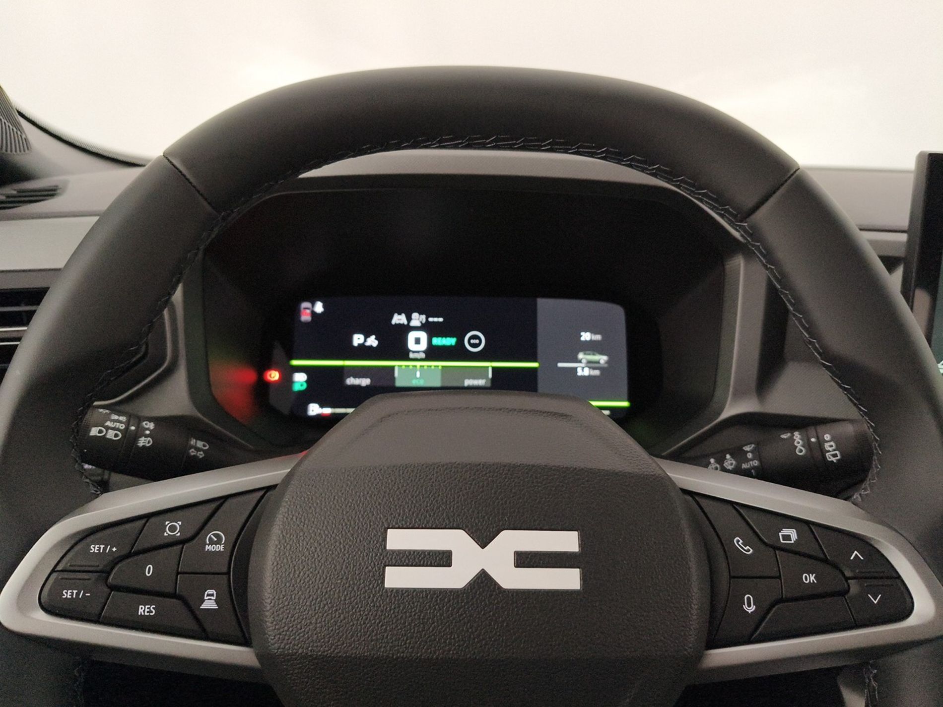 Dacia BIGSTER journey hybrid 155 - Messa