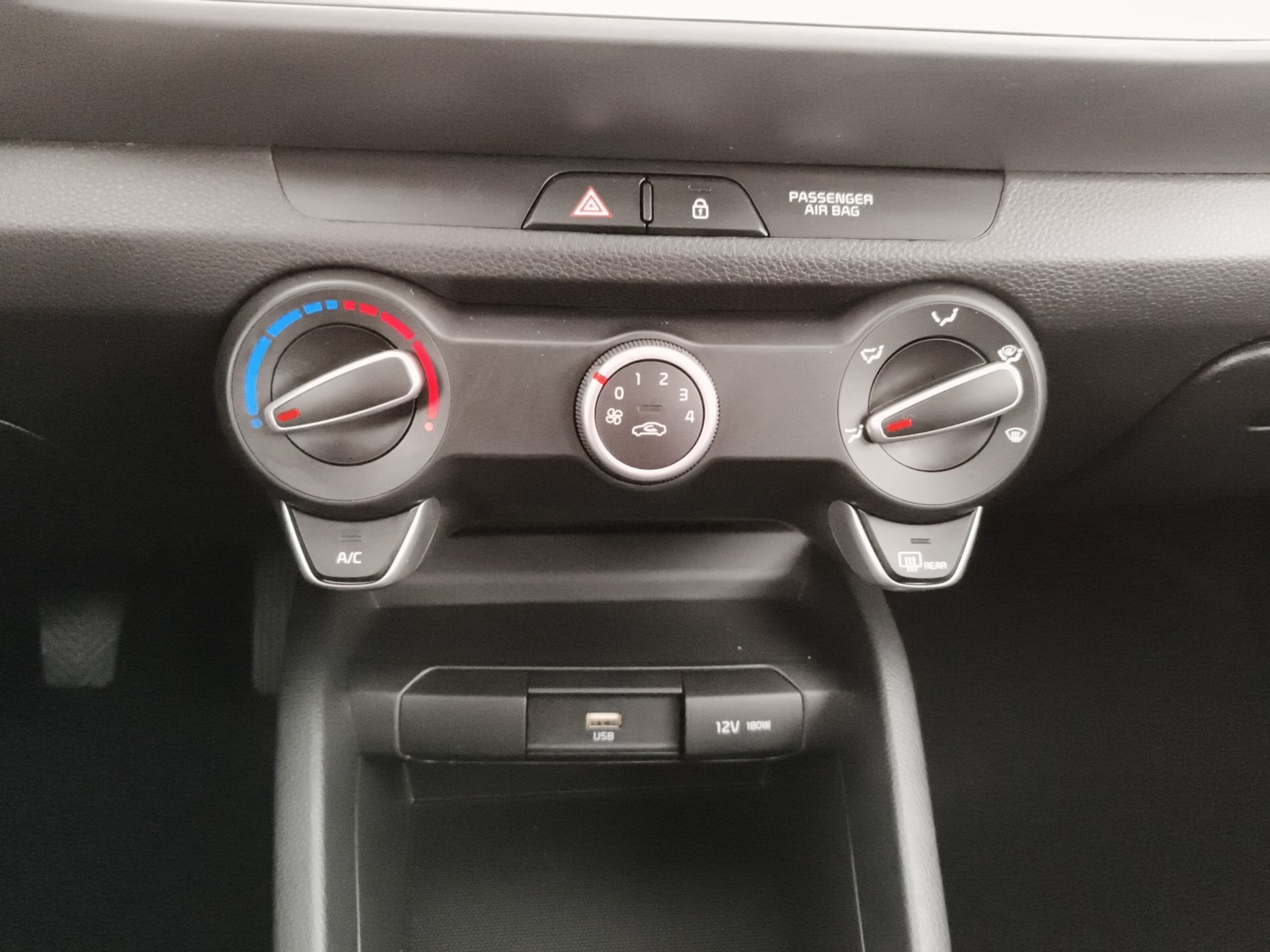 KIA Stonic Stonic 1.2 DPi 84cv Urban s/Smart Pack 2WD - Messa