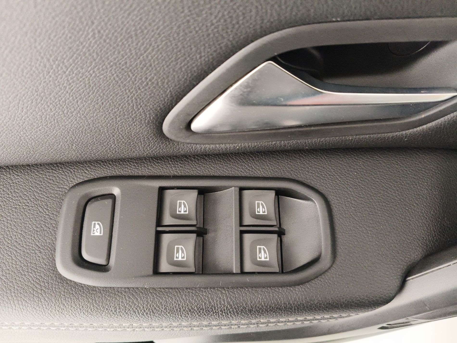 DACIA Duster Duster 1.0 tce Prestige Gpl 4x2 100cv - Messa