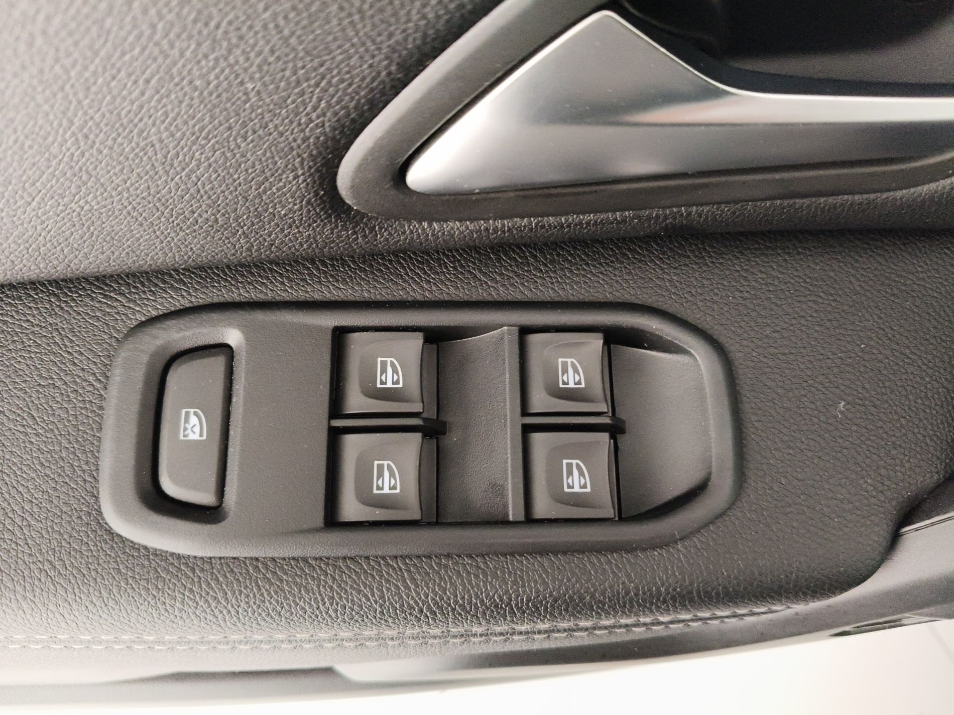 DACIA Duster Duster 1.0 tce Prestige Gpl 4x2 100cv - Messa