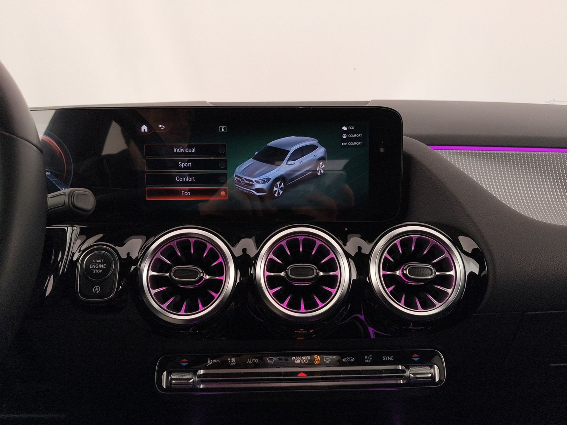 MERCEDES-BENZ GLA GLA 200 d Premium auto - Messa