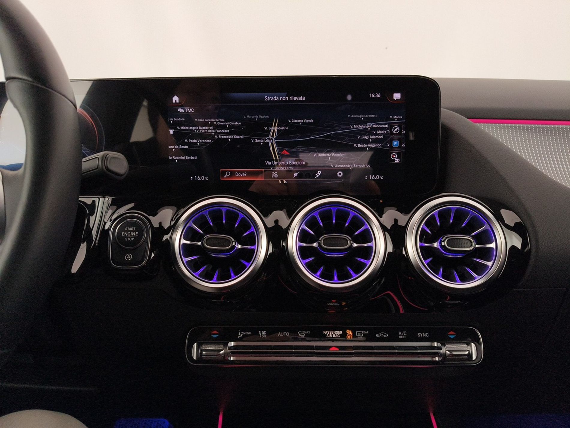 MERCEDES-BENZ GLA GLA 200 d Premium auto - Messa