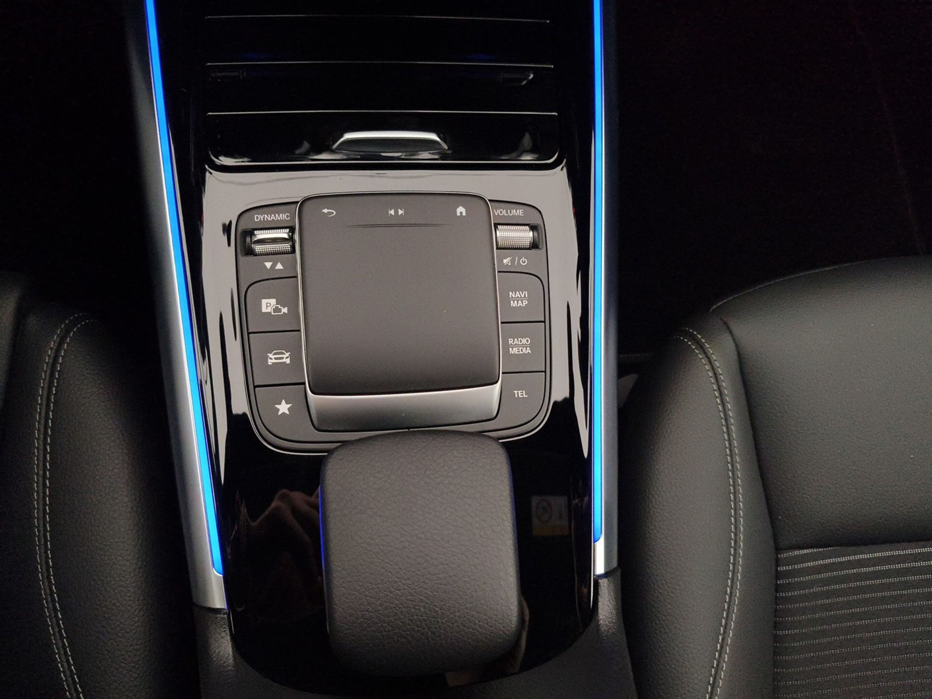 MERCEDES-BENZ GLA GLA 200 d Premium auto - Messa