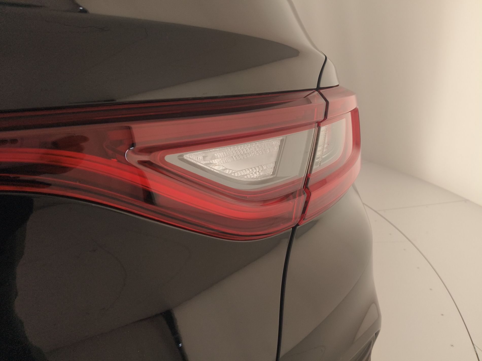 RENAULT Arkana Arkana 1.6 E-Tech full hybrid Intens 145cv - Messa