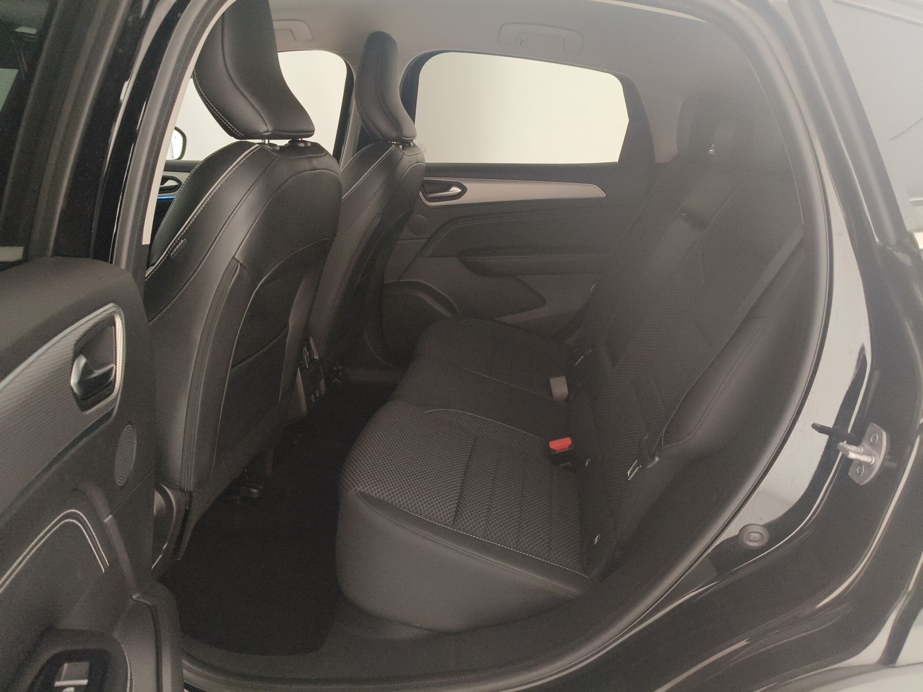 RENAULT Arkana Arkana 1.6 E-Tech full hybrid Intens 145cv - Messa