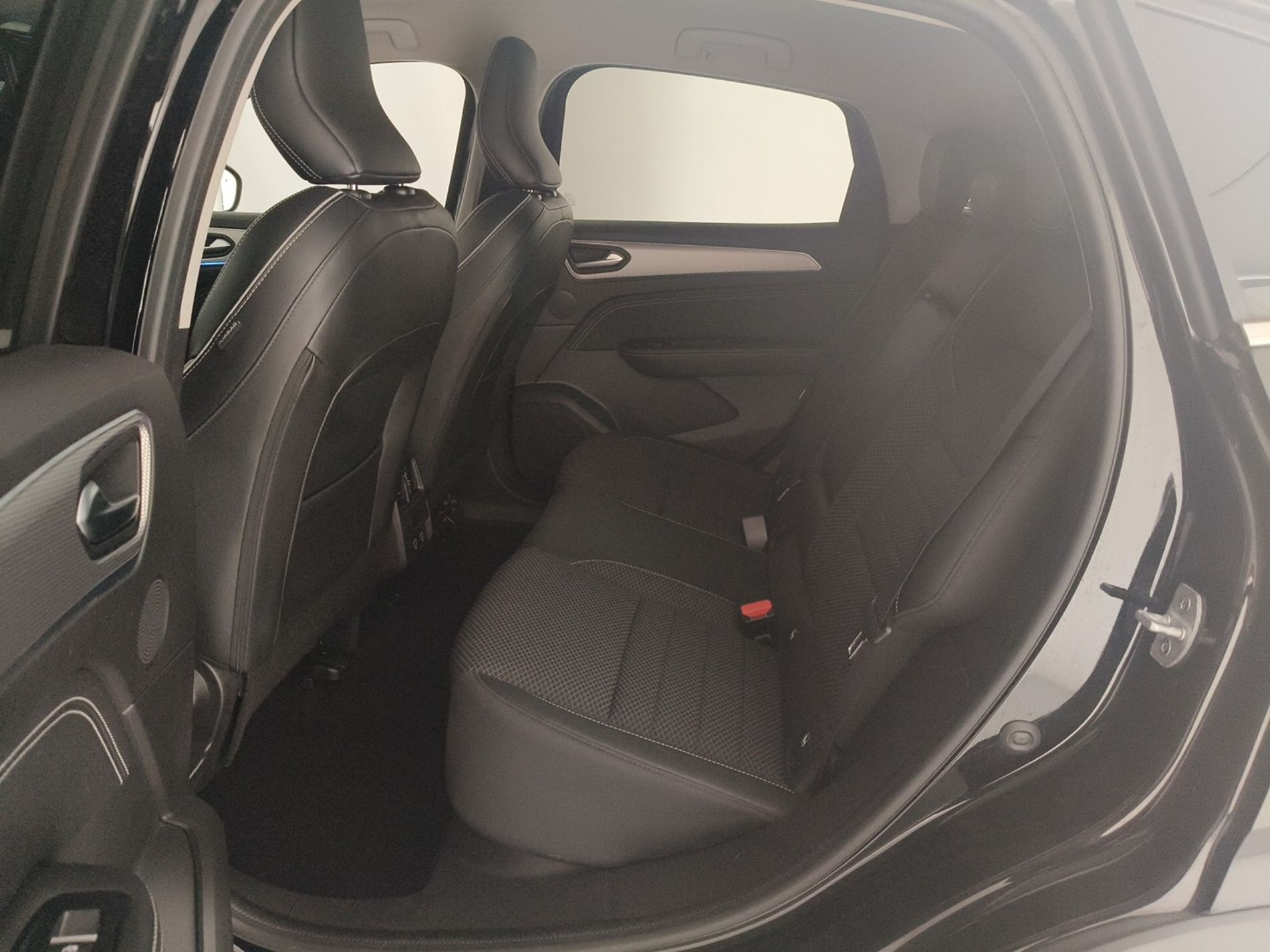 RENAULT Arkana Arkana 1.6 E-Tech full hybrid Intens 145cv - Messa