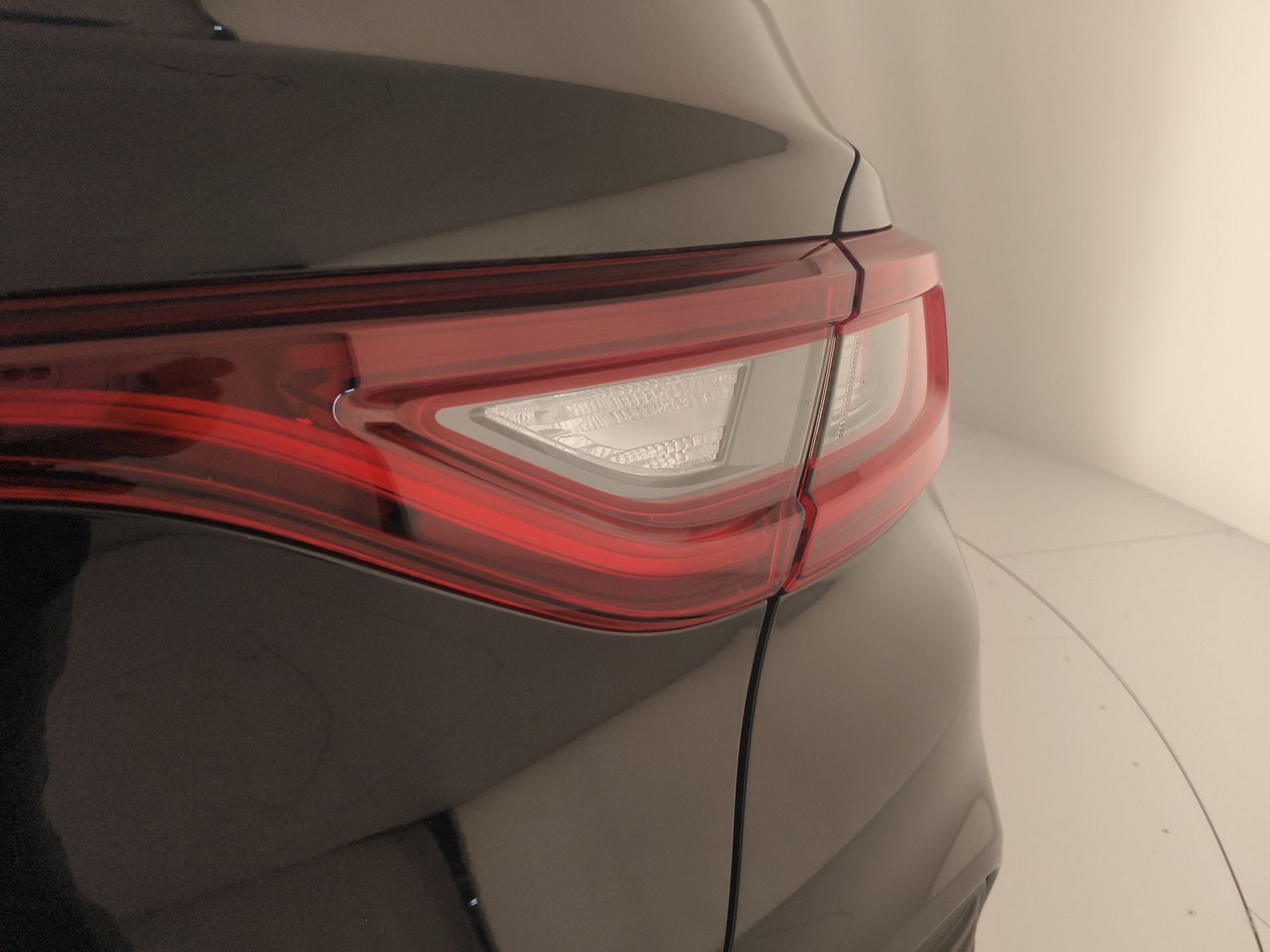 RENAULT Arkana Arkana 1.6 E-Tech full hybrid Intens 145cv - Messa