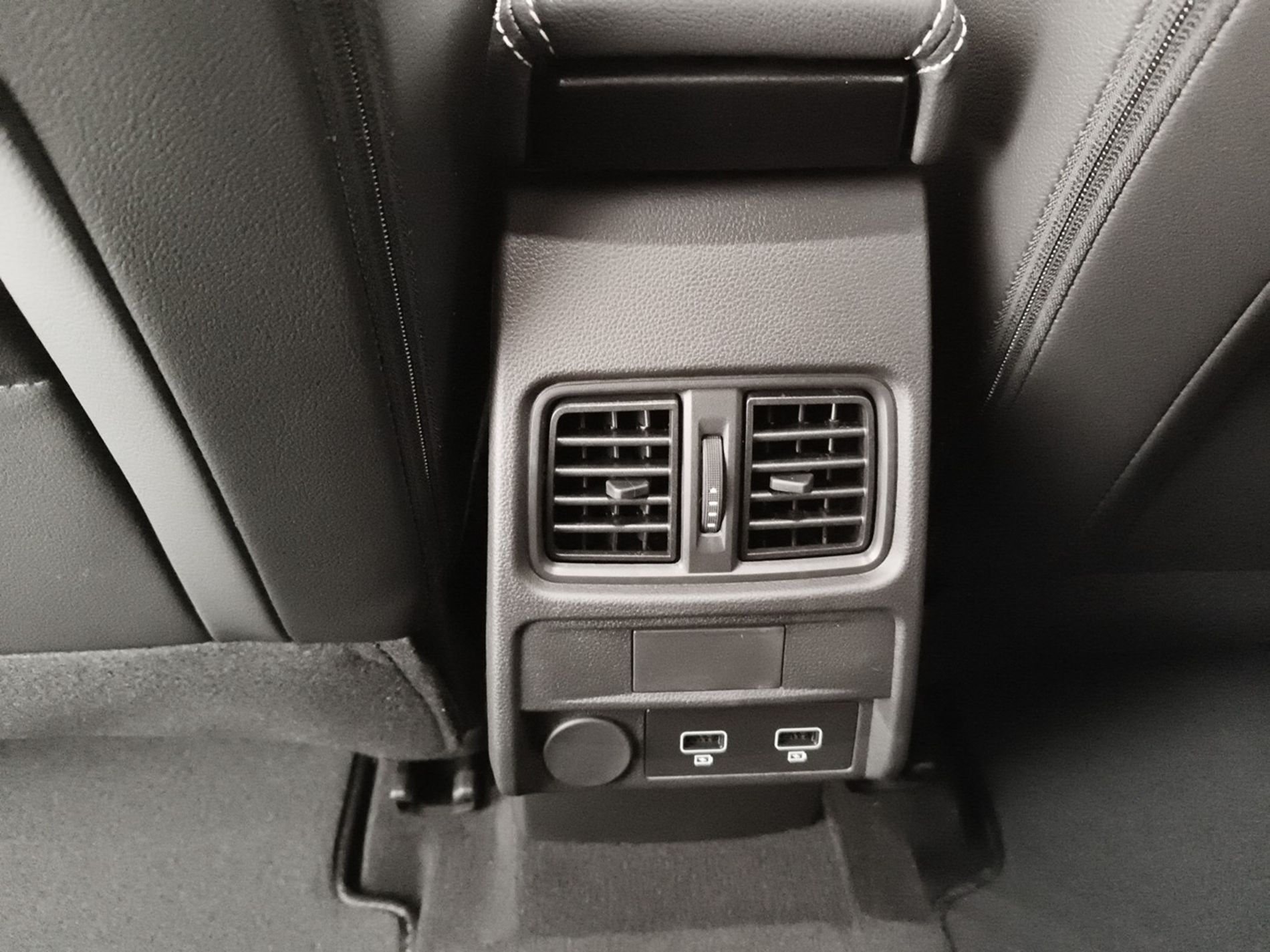 Renault ARKANA techno MY24 E-Tech full hybrid 145 - Messa