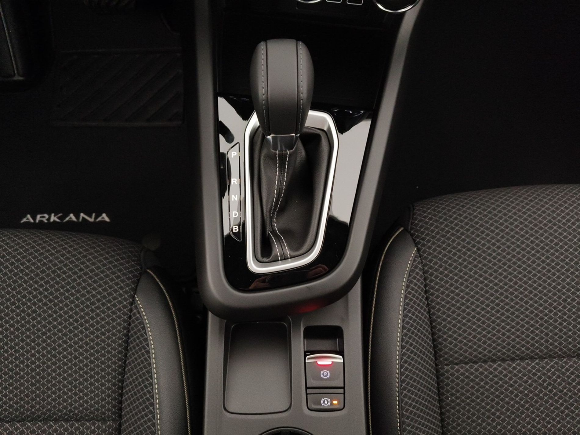 Renault ARKANA techno MY24 E-Tech full hybrid 145 - Messa