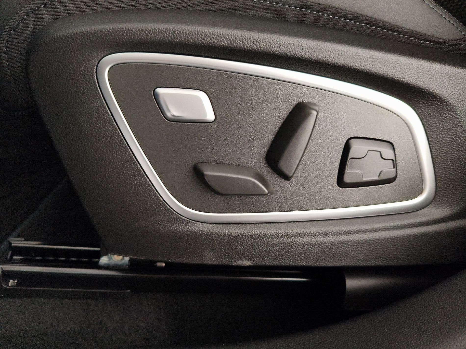 Renault NUOVO AUSTRAL esprit Alpine MY25 full hybrid E-Tech 200 - Messa