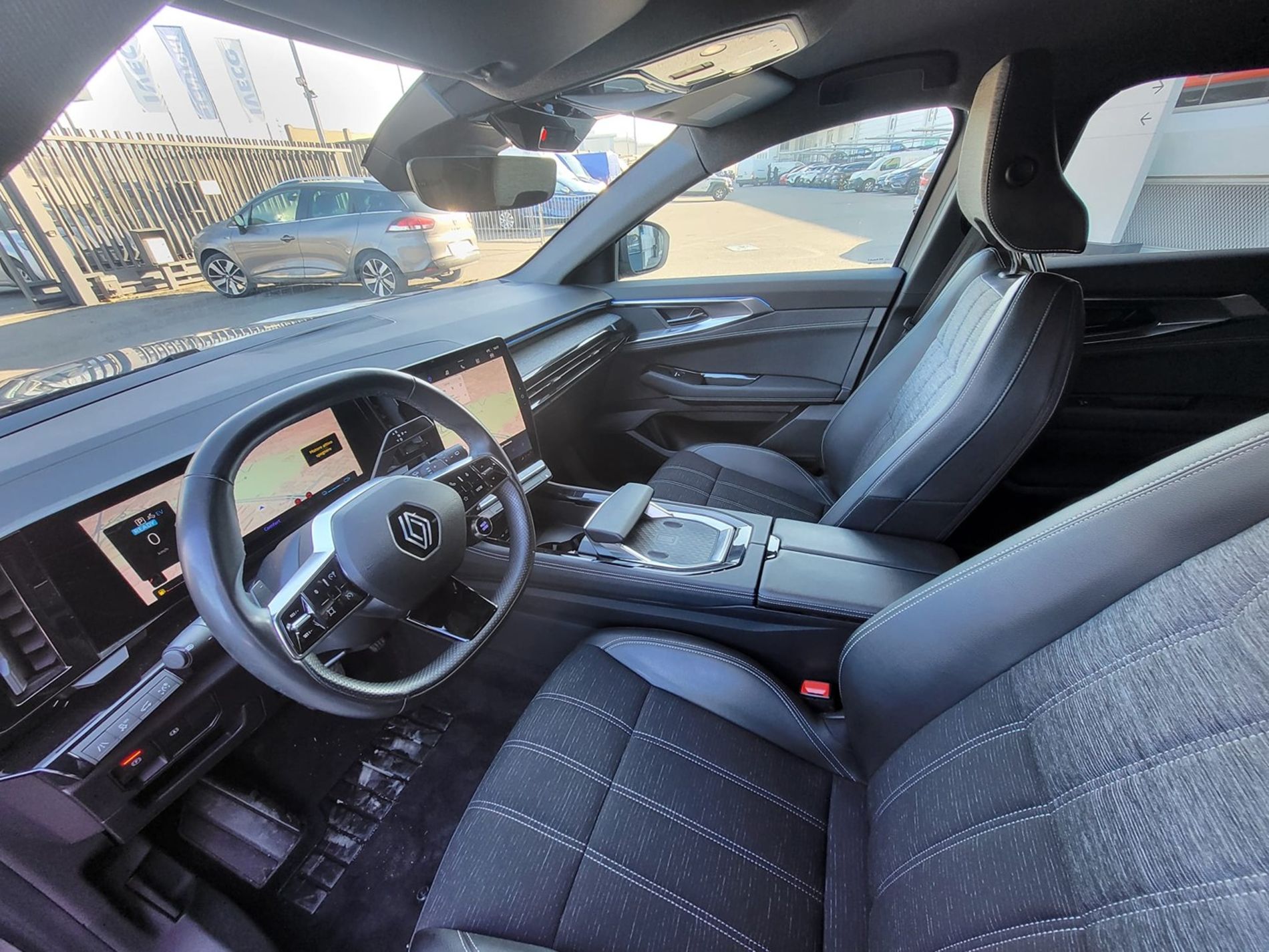 RENAULT Austral 2023 Austral 1.2 E-Tech full hybrid 200cv Techno Auto - Messa