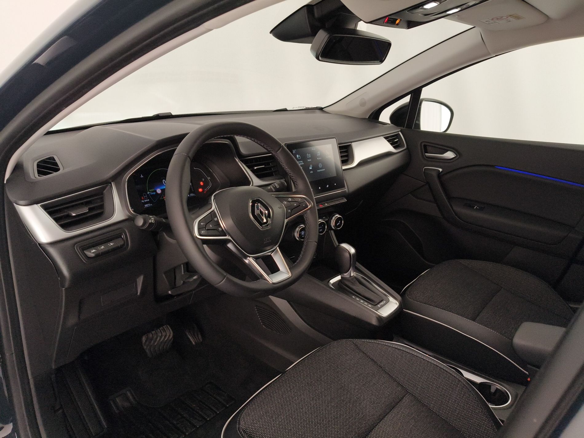 RENAULT Captur Captur 1.6 E-Tech hybrid Intens 145cv auto - Messa