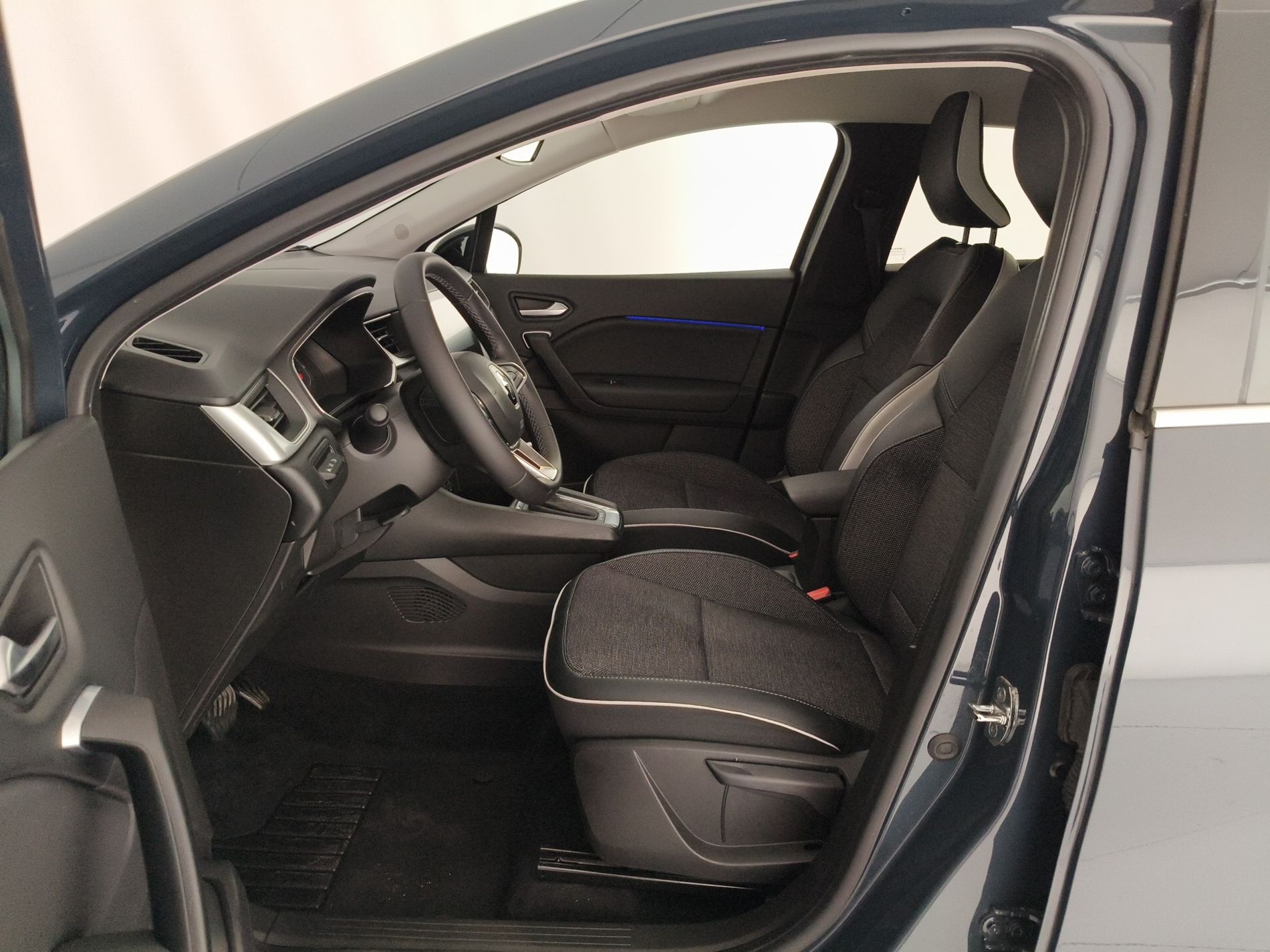 RENAULT Captur Captur 1.6 E-Tech hybrid Intens 145cv auto - Messa