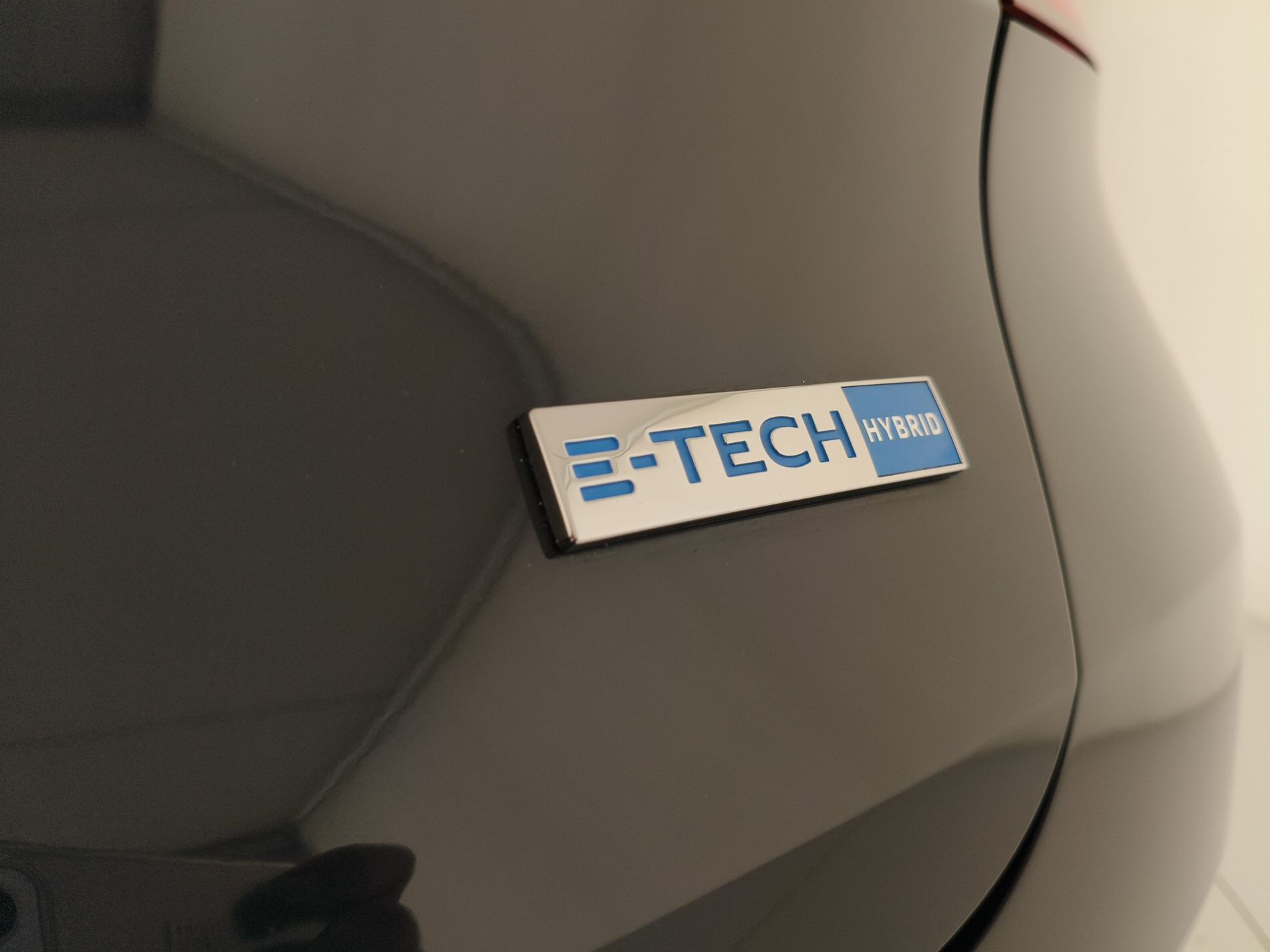 RENAULT Captur Captur 1.6 E-Tech hybrid Intens 145cv auto - Messa