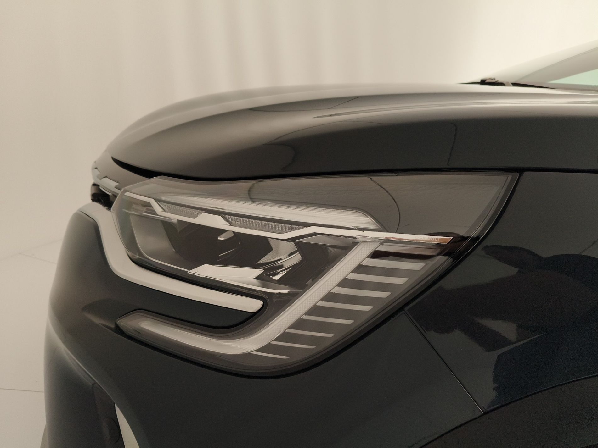 RENAULT Captur Captur 1.6 E-Tech hybrid Intens 145cv auto - Messa