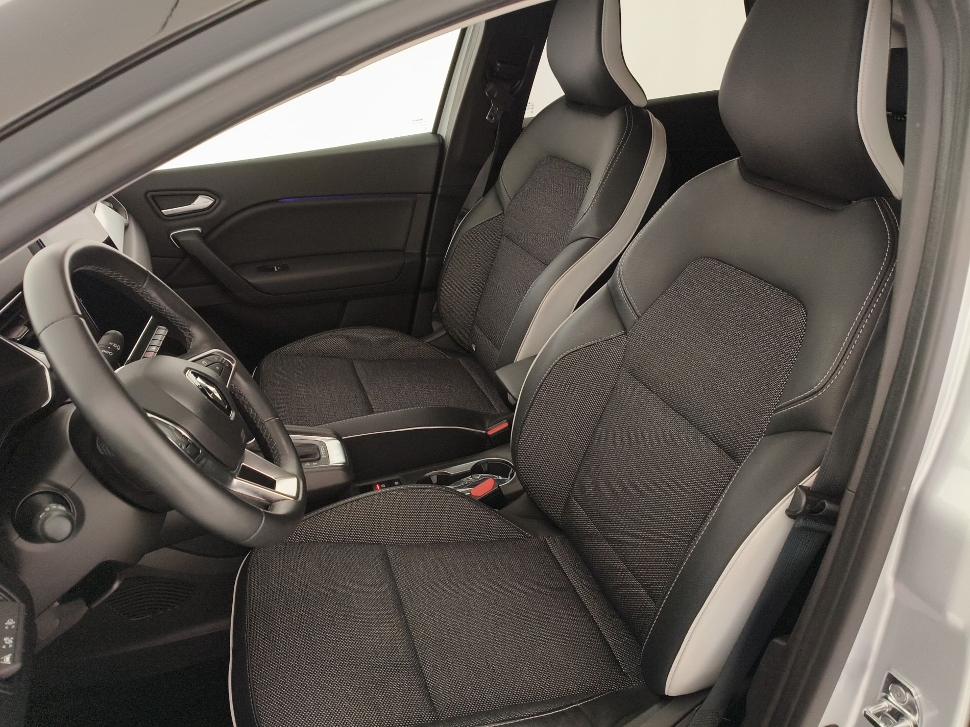 RENAULT Captur Captur 1.6 E-Tech hybrid Techno Fast Track 145cv auto - Messa