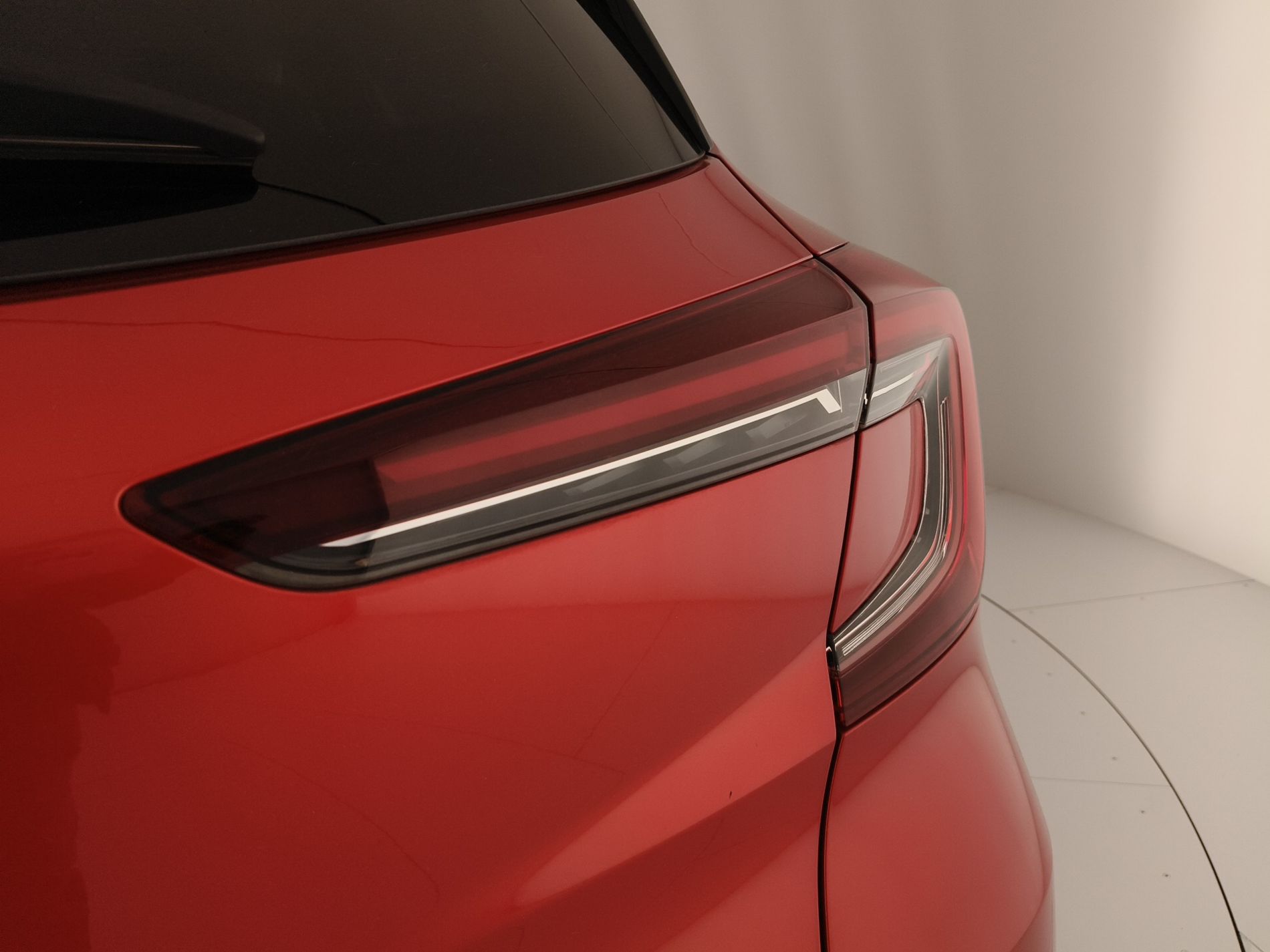 RENAULT Captur Captur 1.6 E-Tech phev Intens 160cv auto my21 - Messa