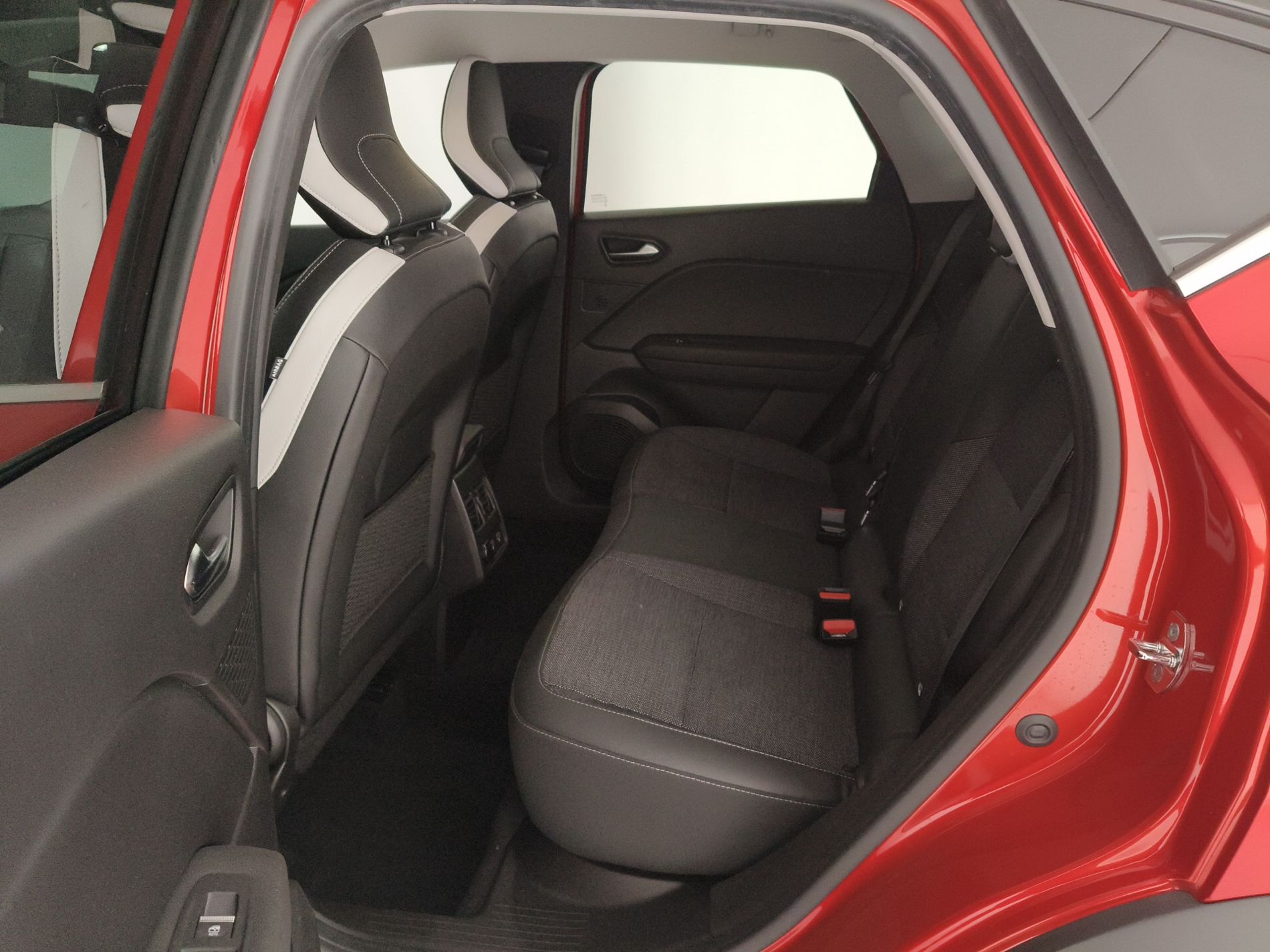 RENAULT Captur Captur 1.6 E-Tech phev Intens 160cv auto my21 - Messa