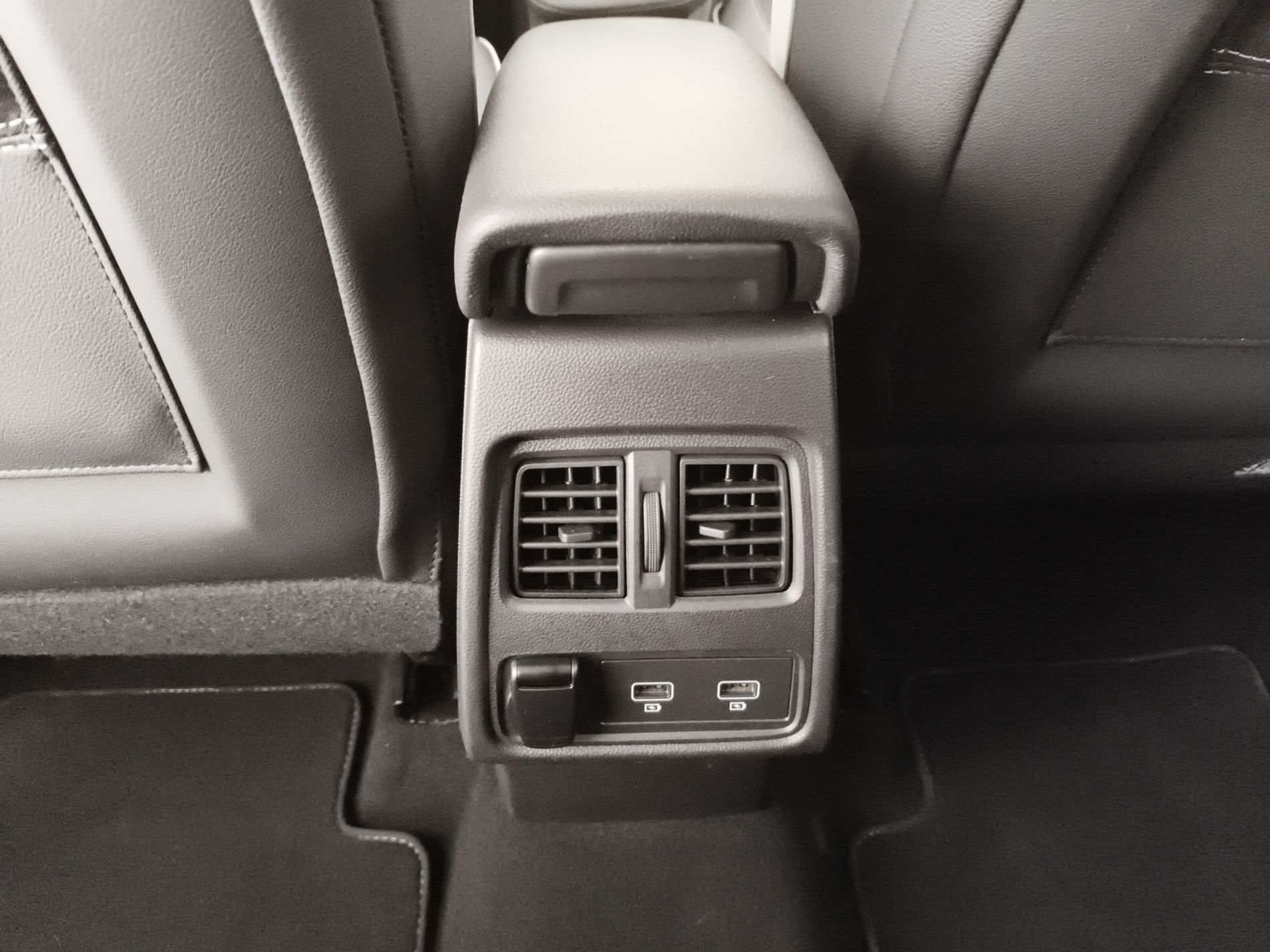 RENAULT Captur II 2019 Captur 1.6 E-TECH Plug-in Hybrid 160cv Intens Auto - Messa