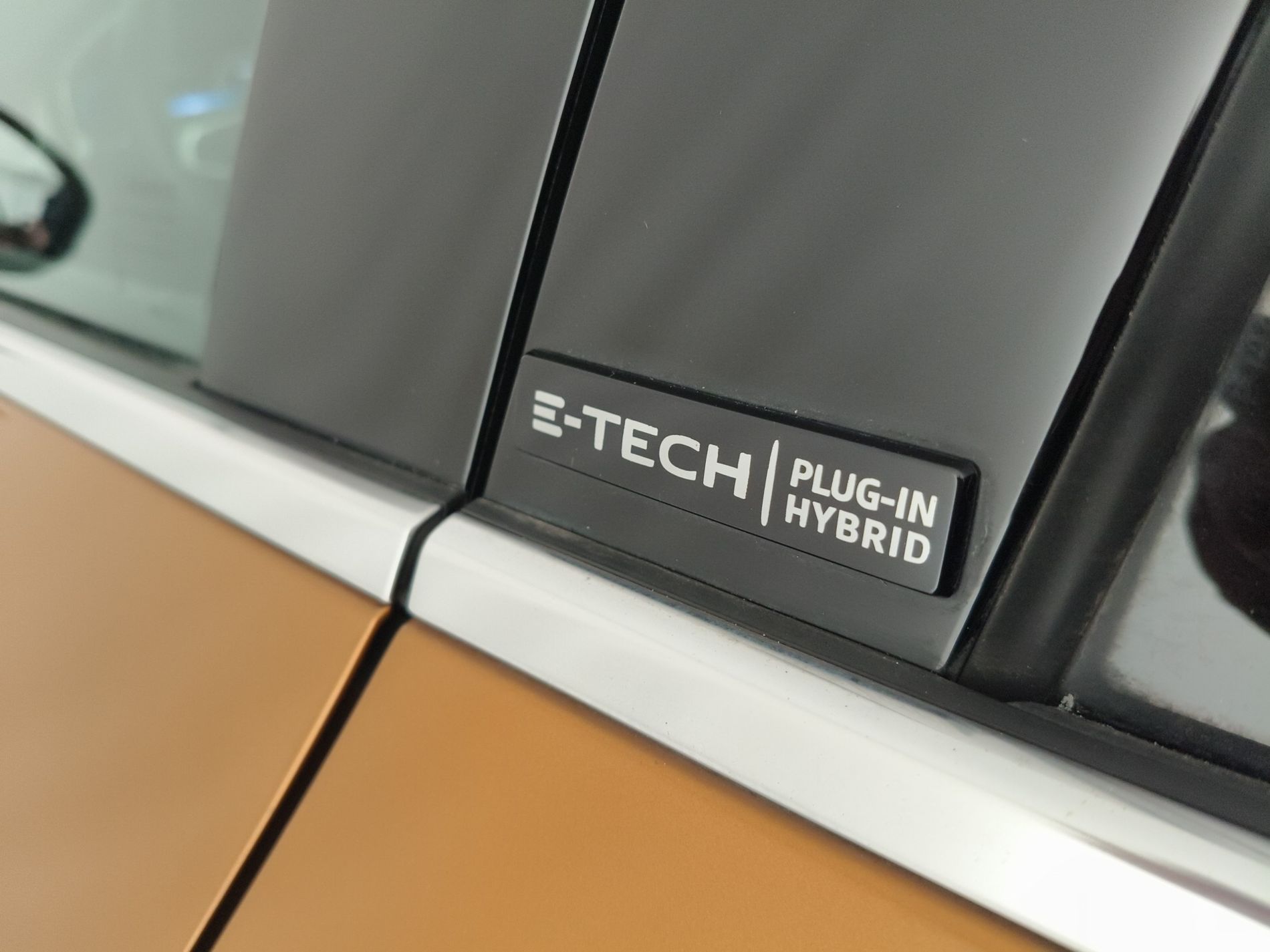 RENAULT Captur II 2019 Captur 1.6 E-TECH Plug-in Hybrid 160cv Intens Auto - Messa