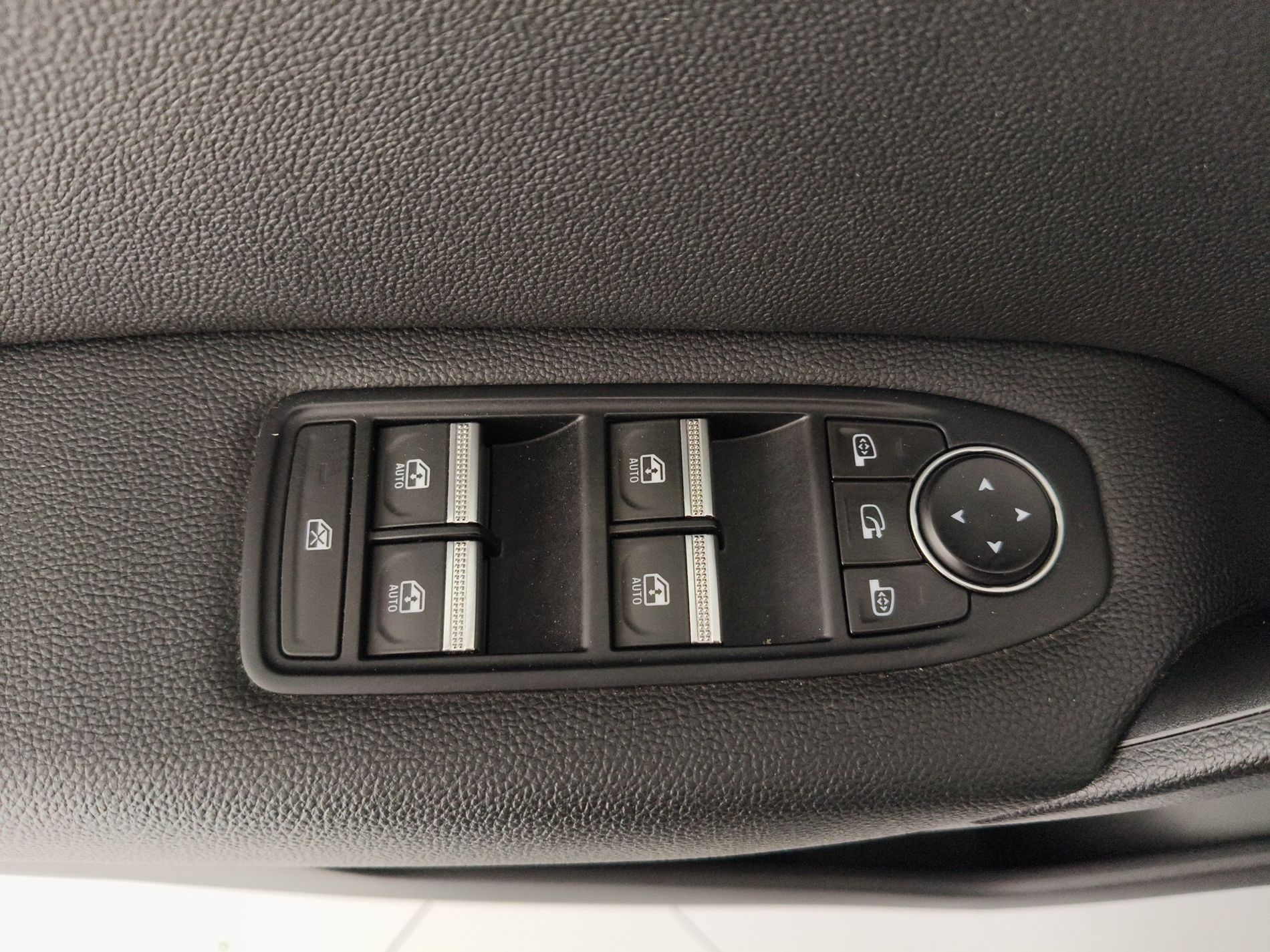 RENAULT Captur II 2019 Captur 1.6 E-TECH Plug-in Hybrid 160cv Intens Auto - Messa