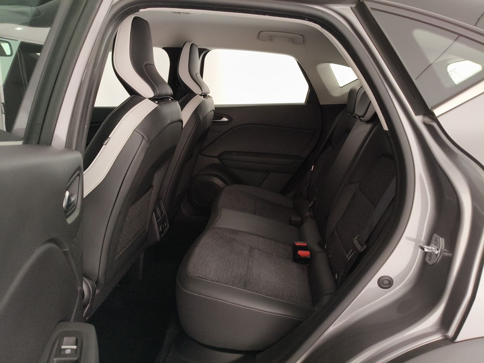 RENAULT Captur II 2019 Captur 1.6 E-TECH Plug-in Hybrid 160cv Intens Auto - Messa