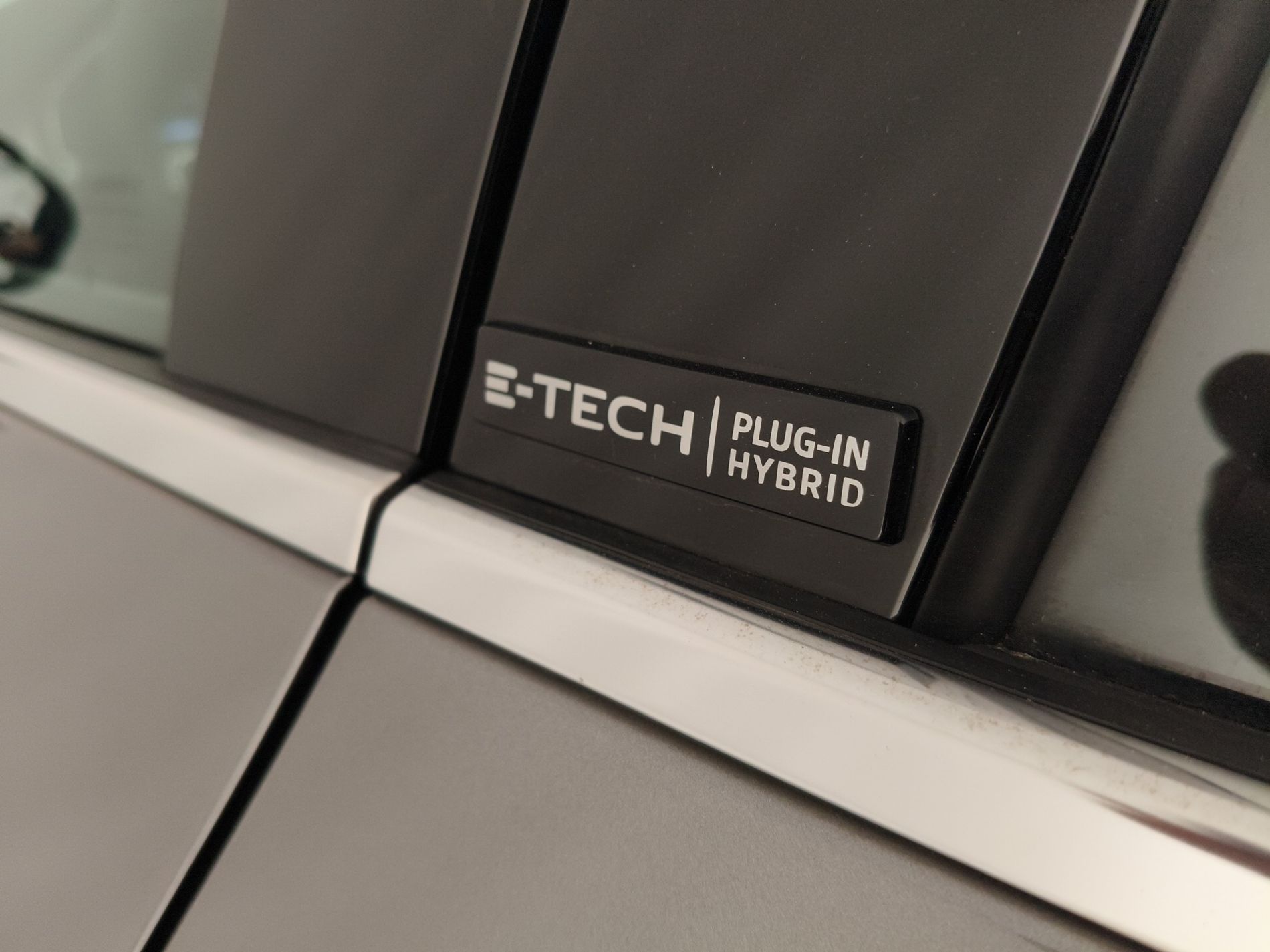 RENAULT Captur II 2019 Captur 1.6 E-TECH Plug-in Hybrid 160cv Intens Auto - Messa