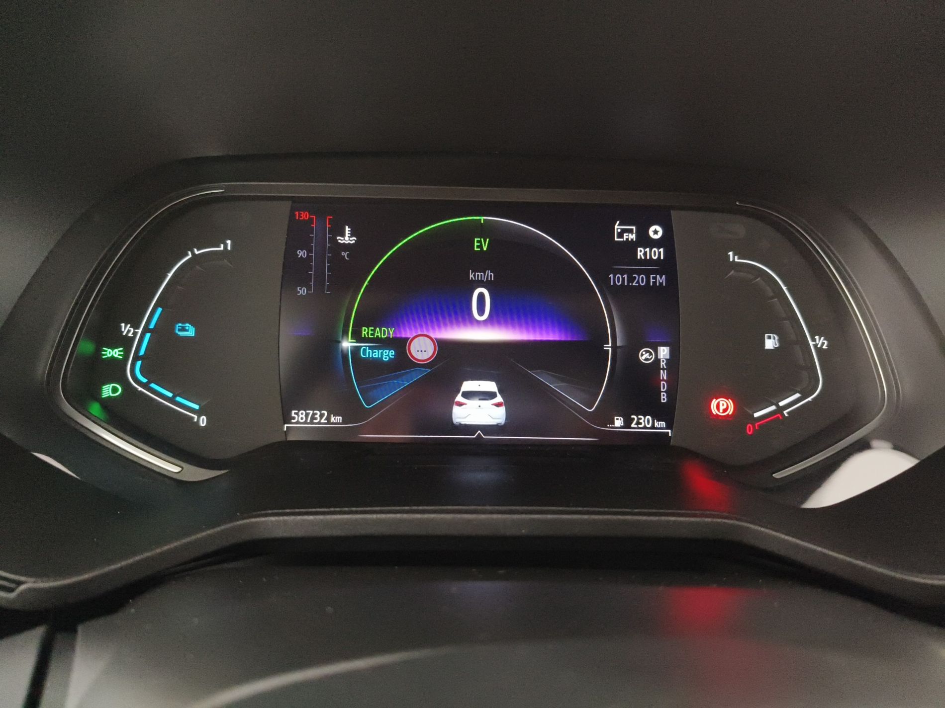 RENAULT Clio V 2019 Clio 5 Porte 1.6 E-TECH Hybrid 140cv Zen Auto my21 - Messa