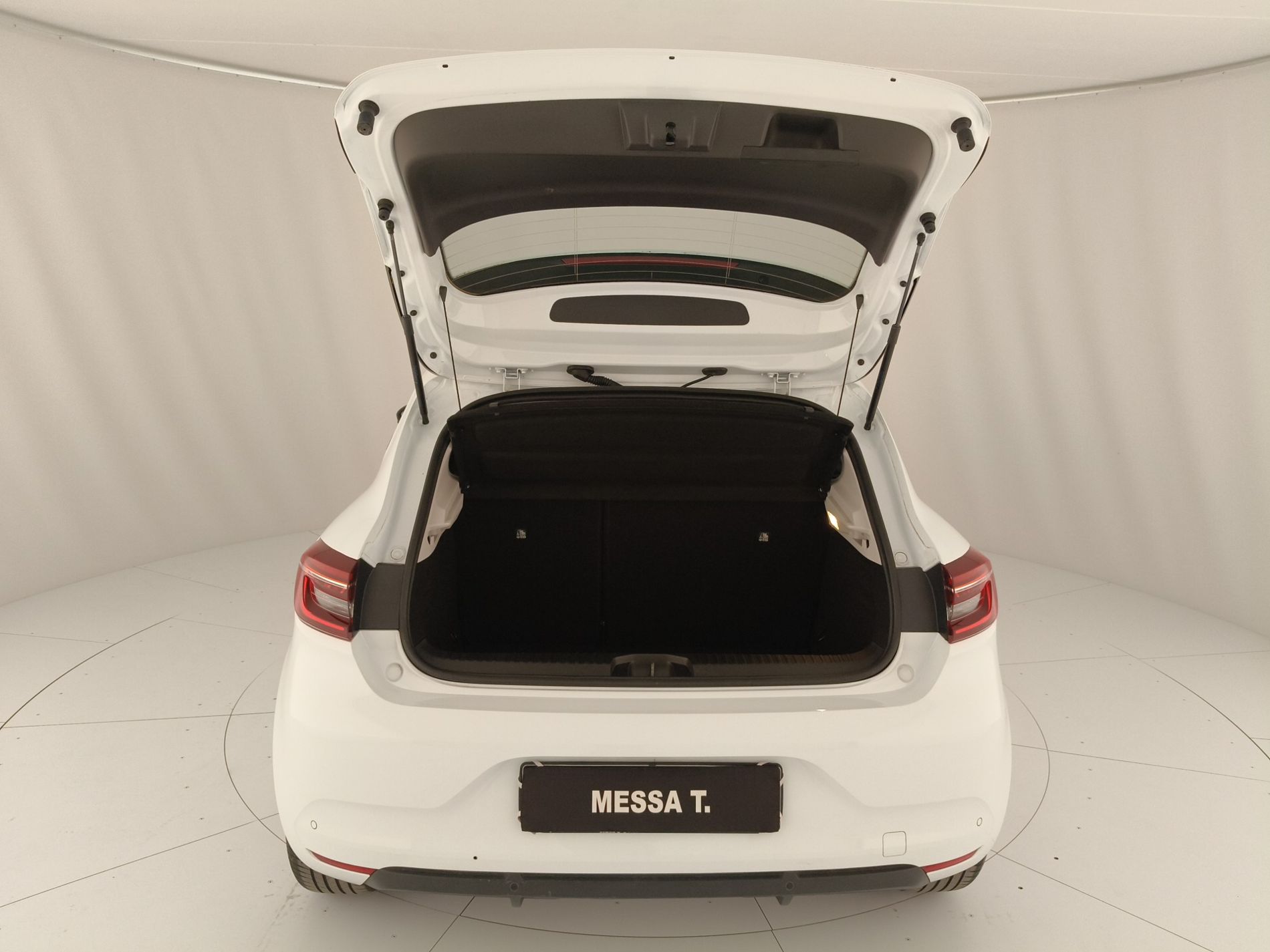 RENAULT Clio V 2019 Clio 5 Porte 1.6 E-TECH Hybrid 140cv Zen Auto my21 - Messa