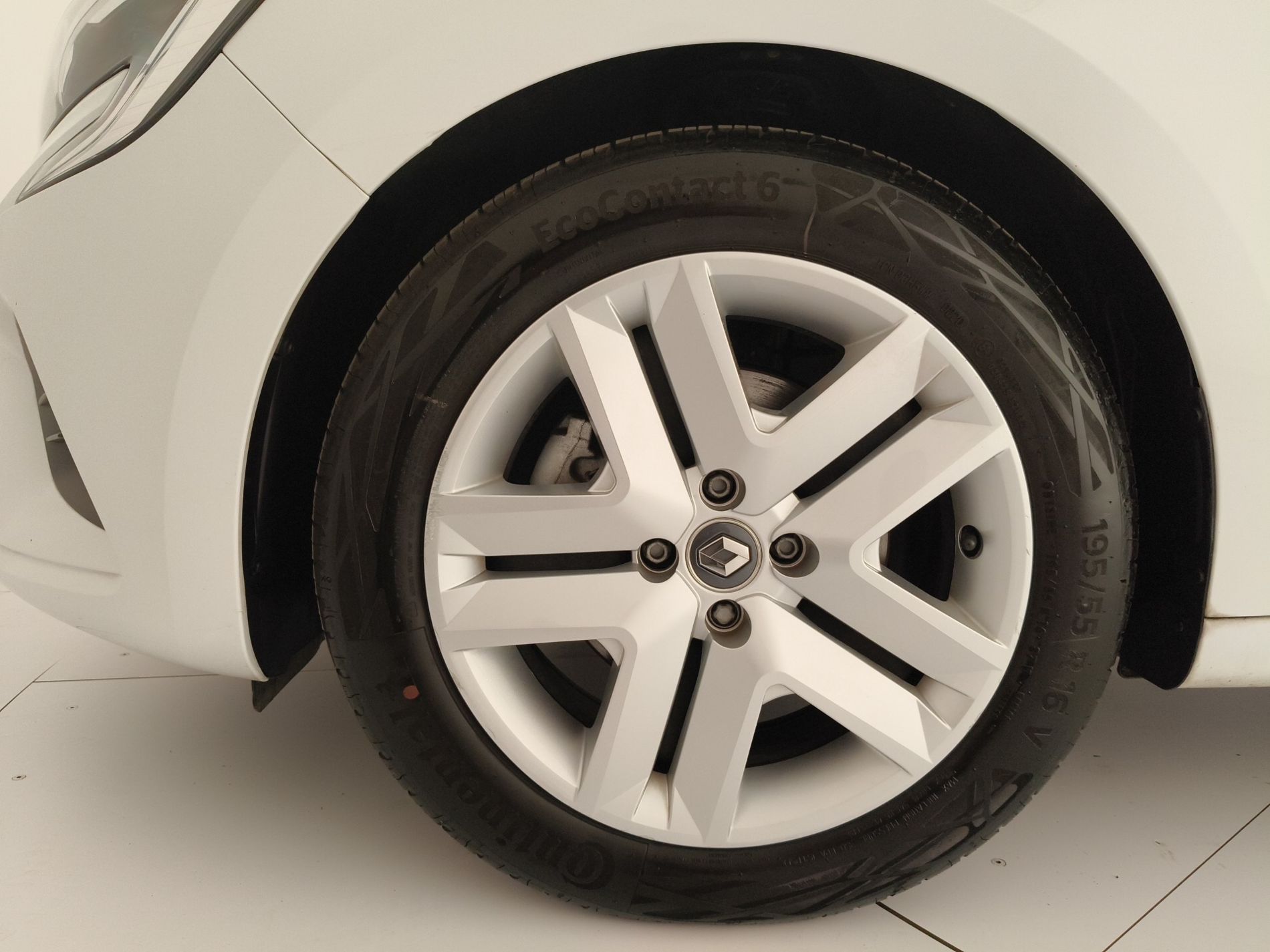 RENAULT Clio V 2019 Clio 5 Porte 1.6 E-TECH Hybrid 140cv Zen Auto my21 - Messa