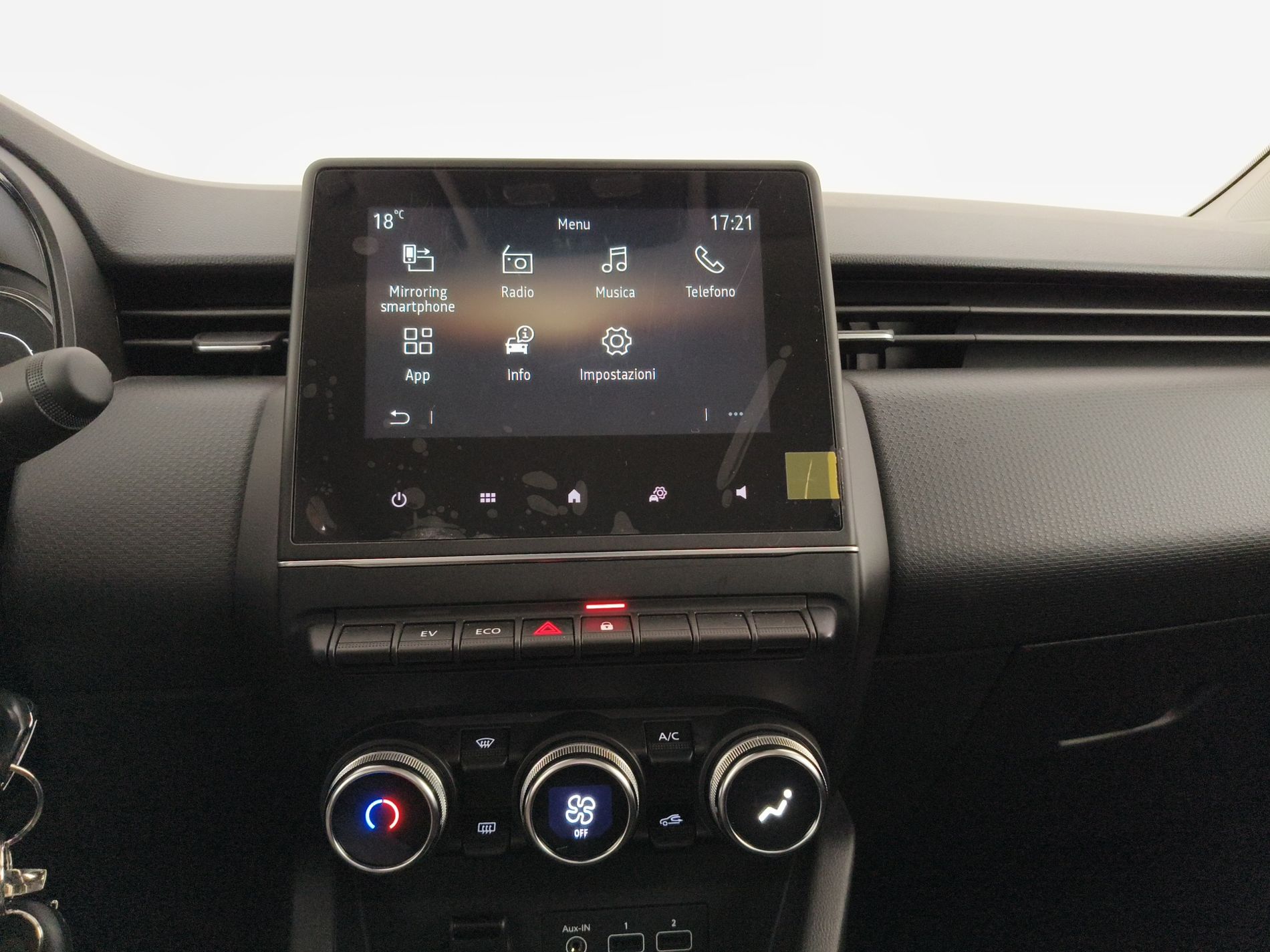 RENAULT Clio V 2019 Clio 5 Porte 1.6 E-TECH Hybrid 140cv Zen Auto my21 - Messa