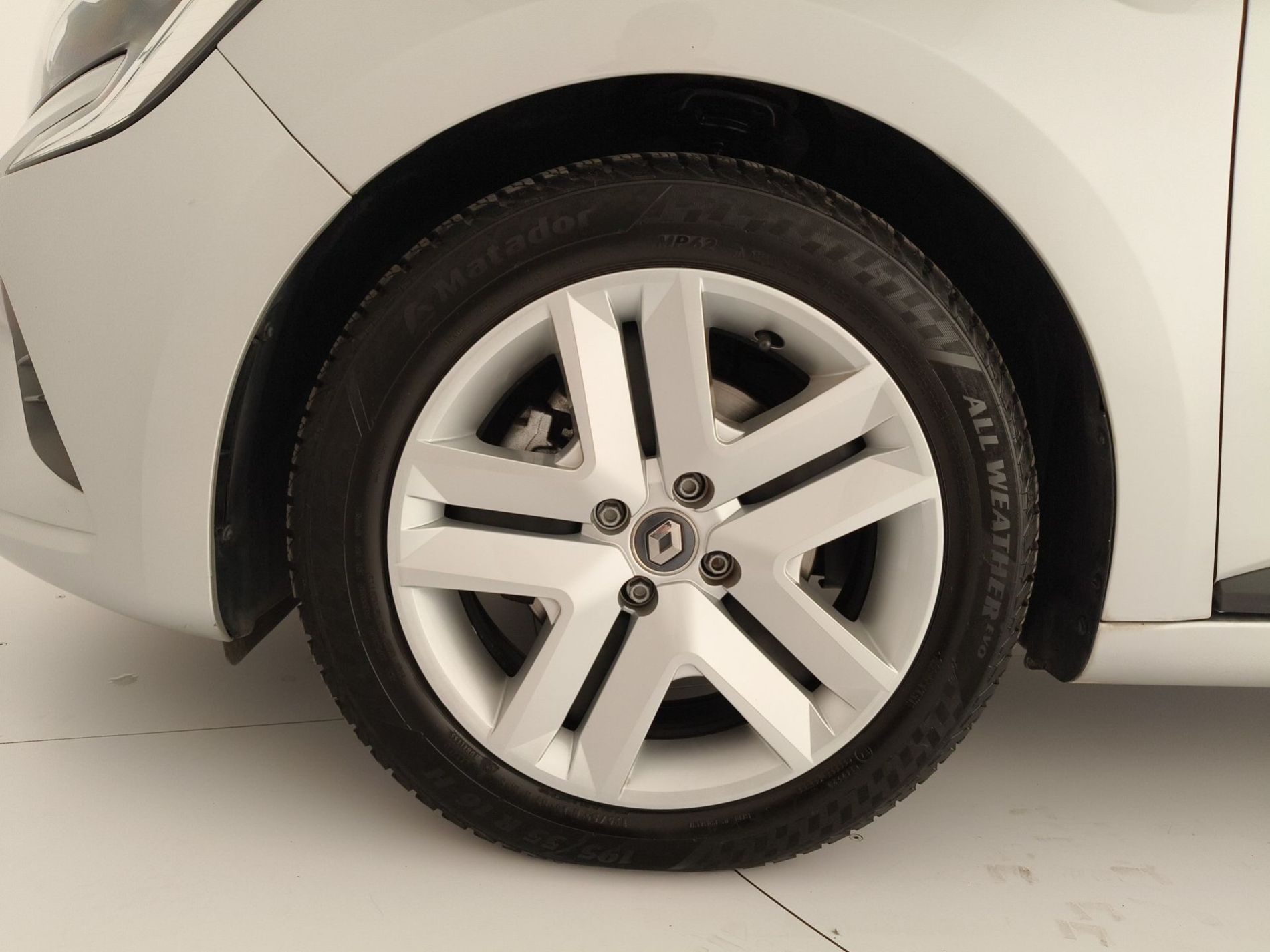 RENAULT Clio V 2019 Clio 5 Porte 1.6 E-TECH Hybrid 140cv Zen Auto my21 - Messa