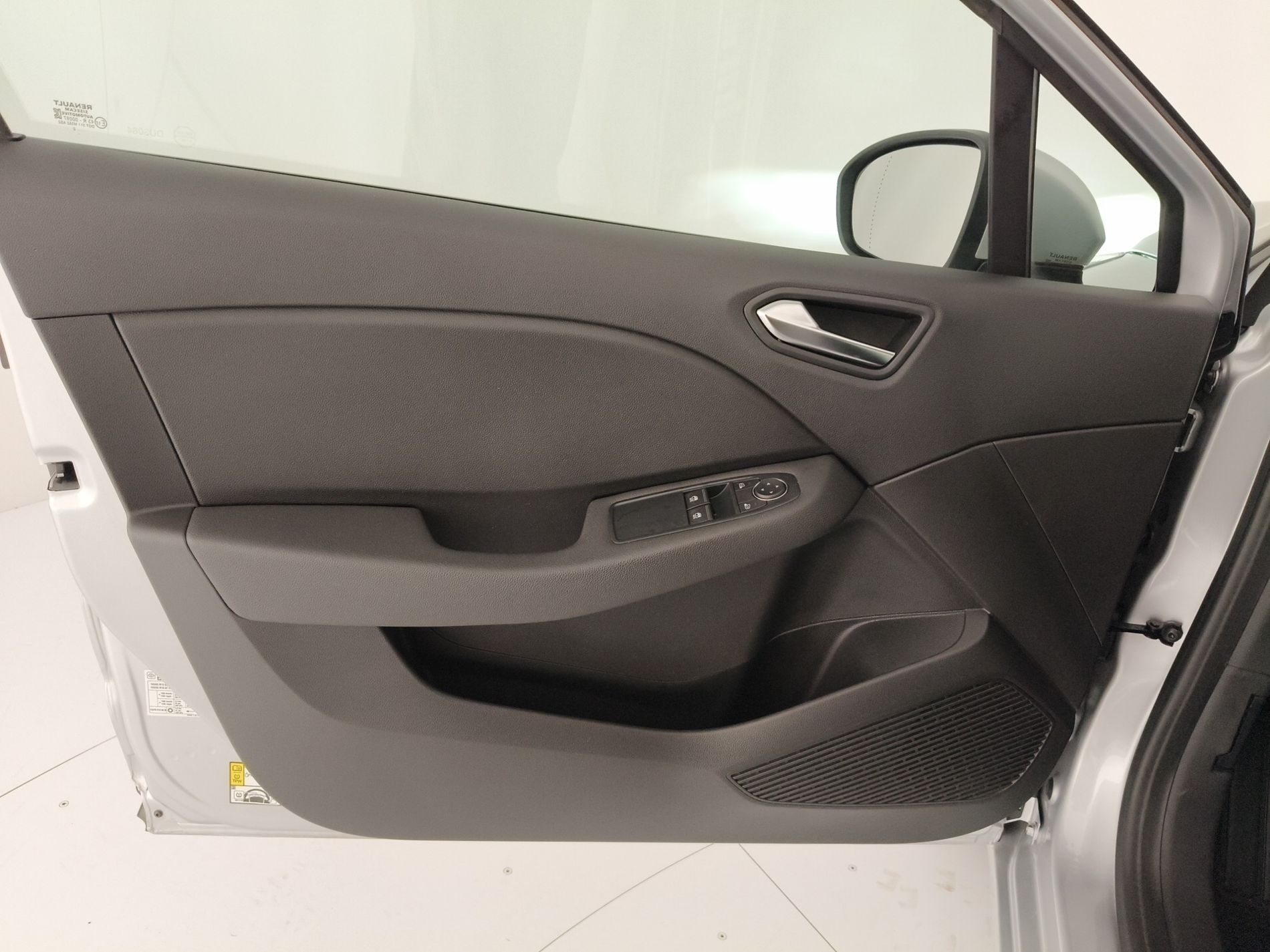 RENAULT Clio V 2019 Clio 5 Porte 1.6 E-TECH Hybrid 140cv Zen Auto my21 - Messa