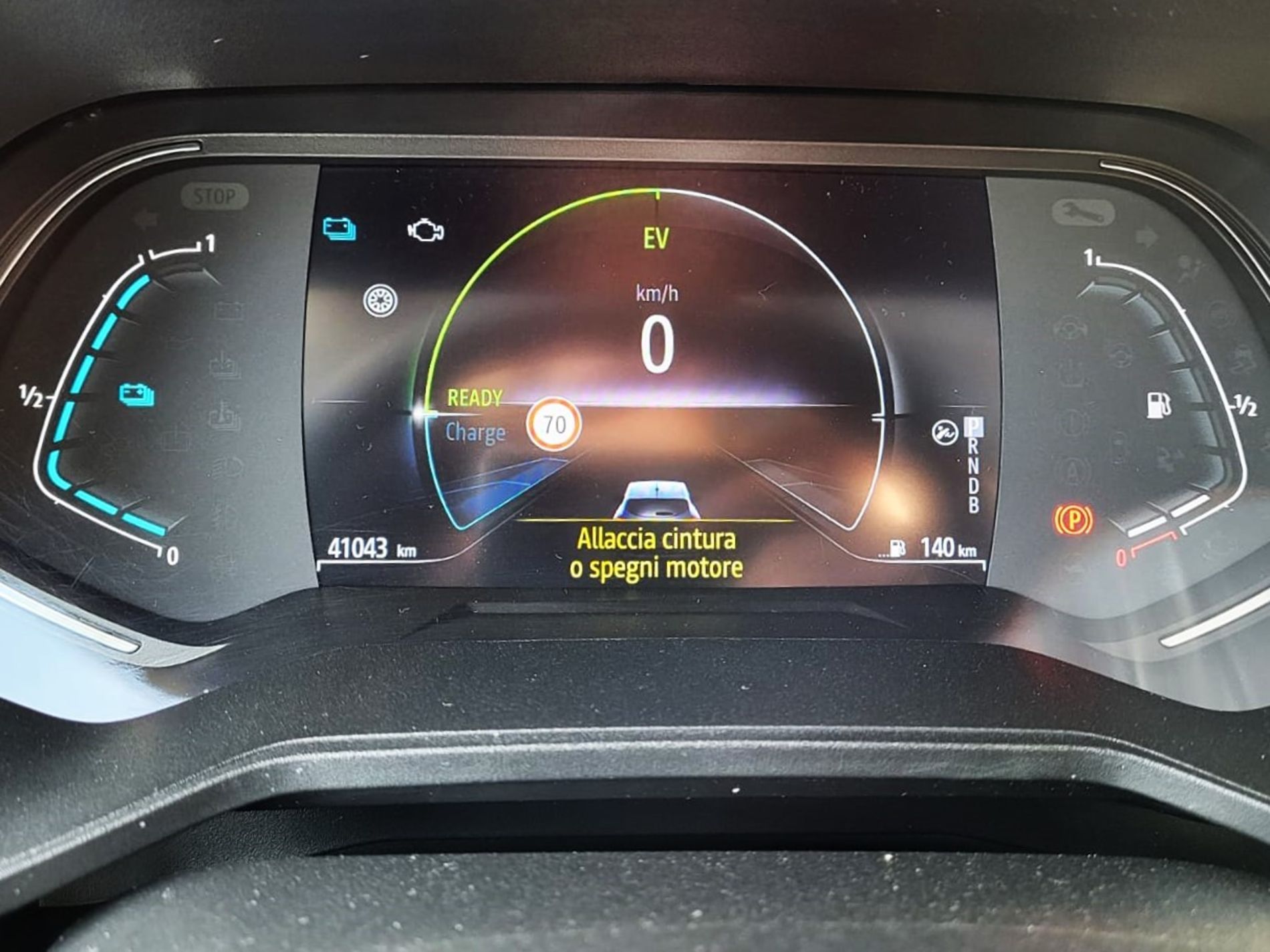 RENAULT Clio V 2019 Clio 5 Porte 1.6 E-TECH Hybrid 140cv Zen Auto - Messa