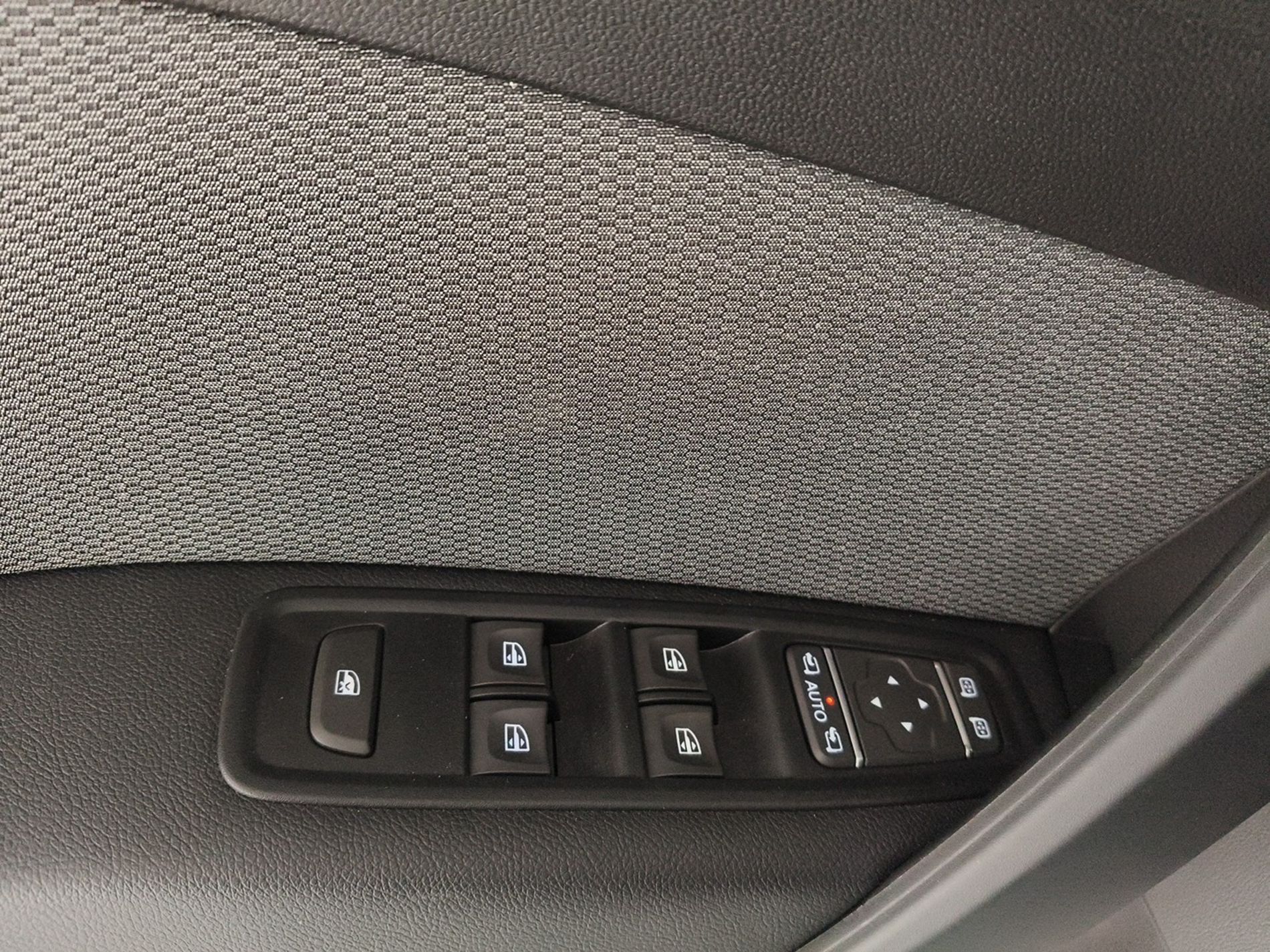 Renault KANGOO E-TECH ELECTRIC techno EV45 DC 80kW - Messa