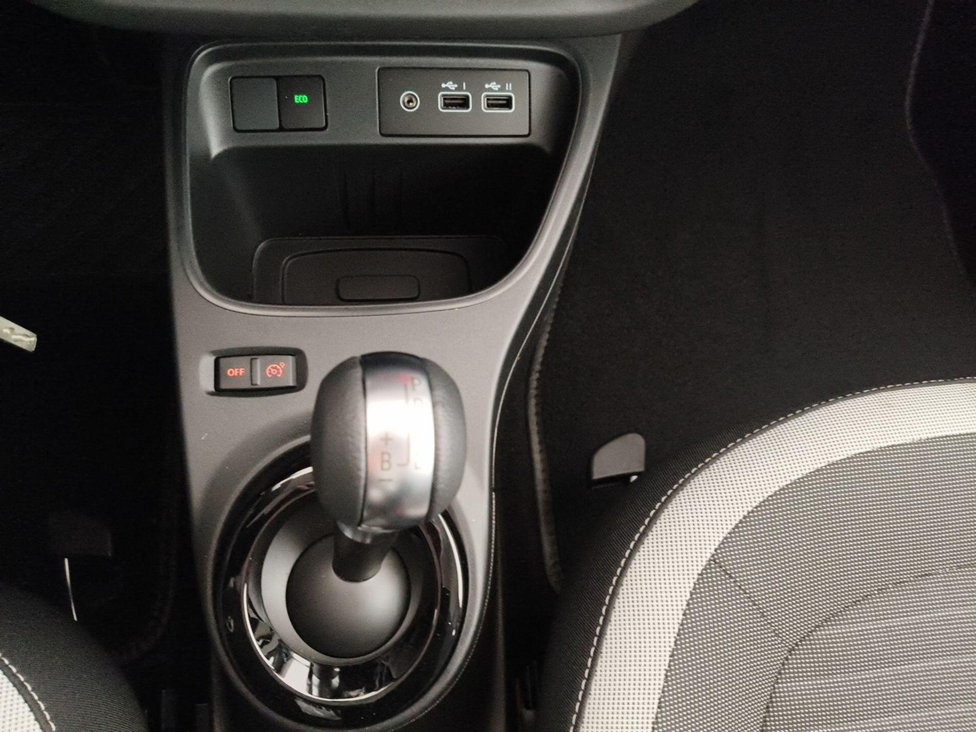 Renault TWINGO ELECTRIC E-TECH electric equilibre - Messa