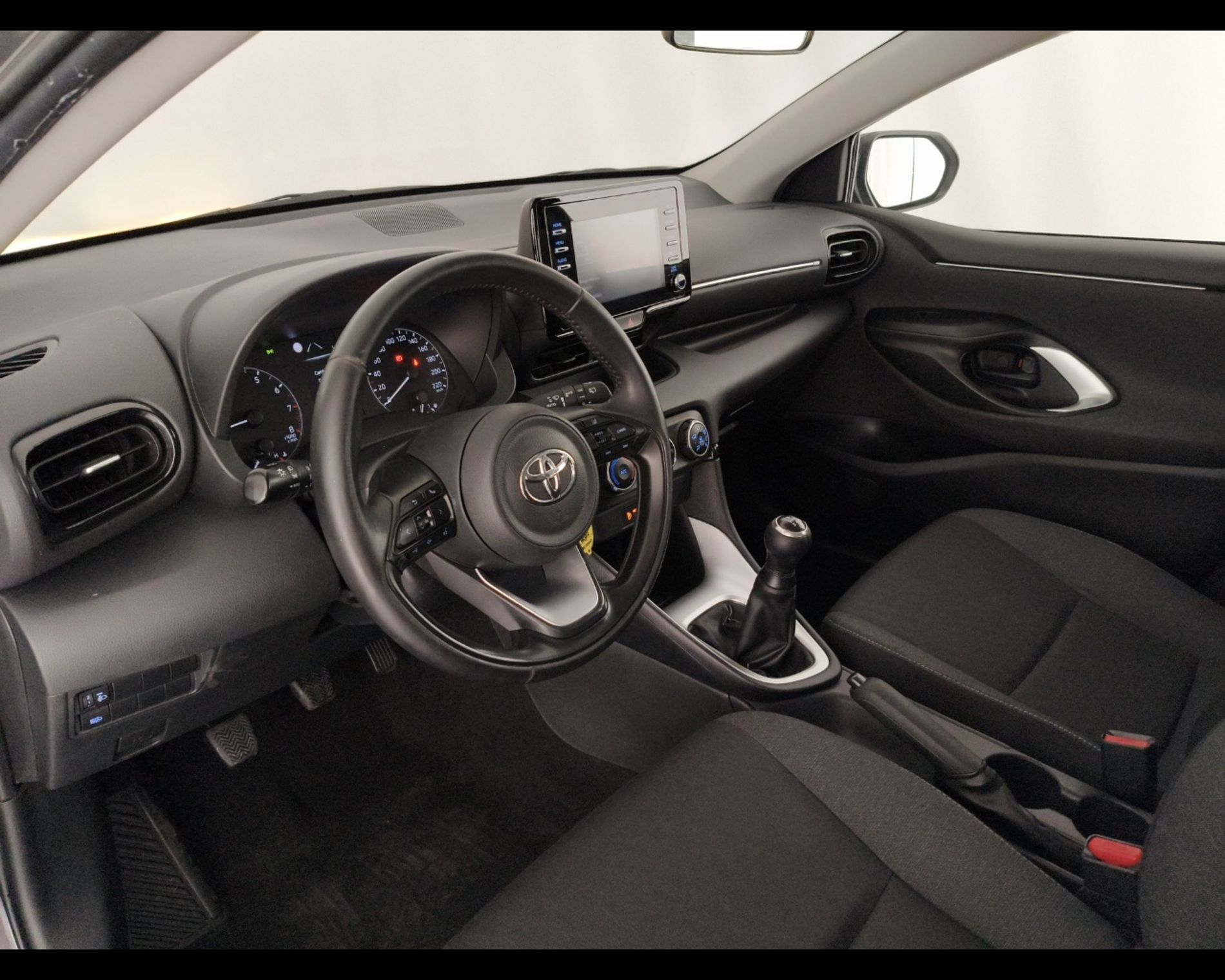 Toyota Yaris Yaris 1.0 Active - Messa