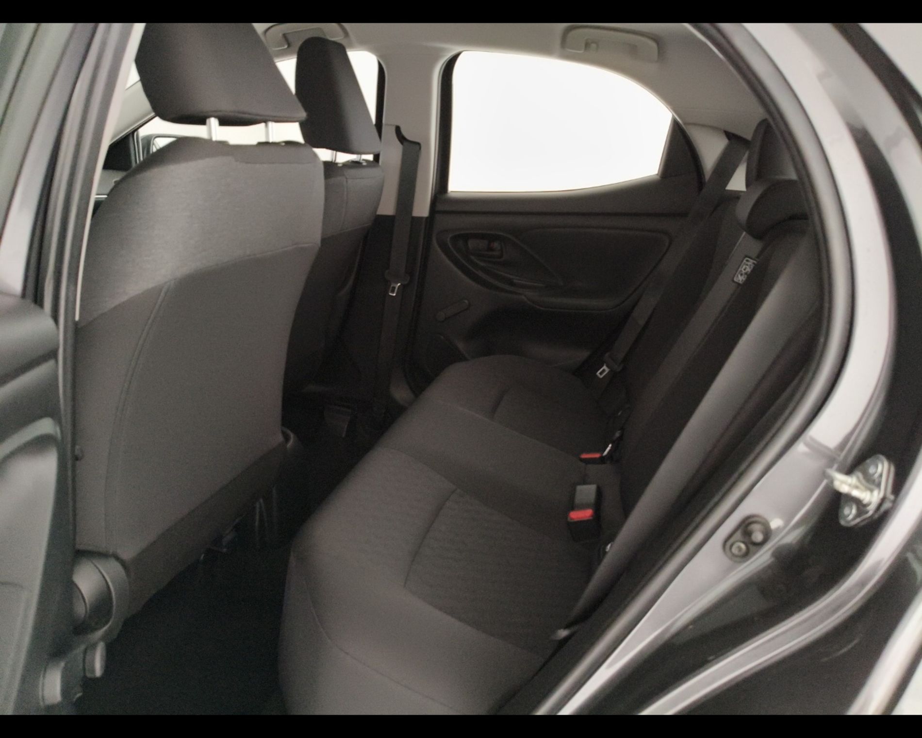 Toyota Yaris Yaris 1.0 Active - Messa