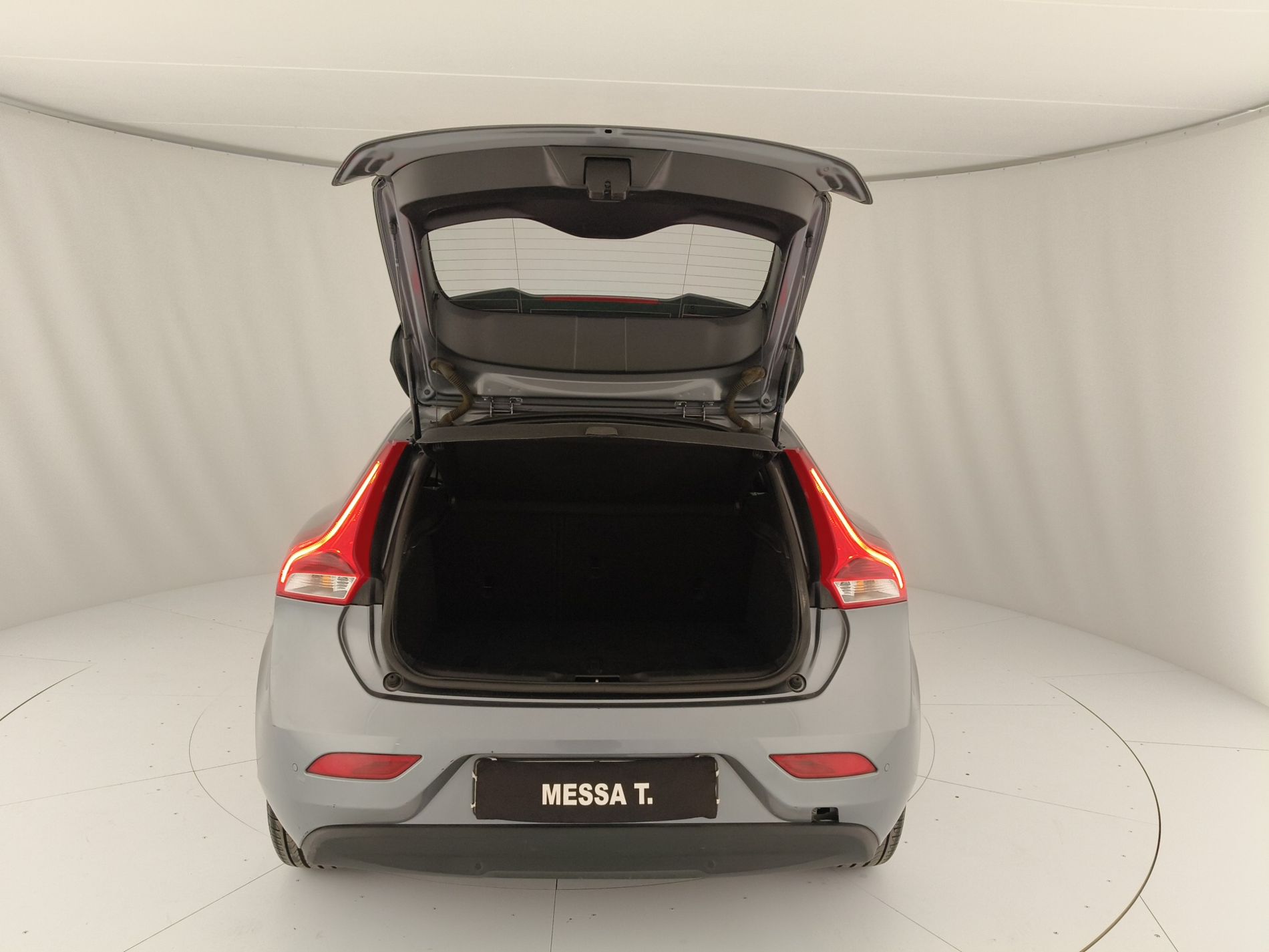 VOLVO V40 II 2012 V40 2.0 T2 Inscription my18 - Messa